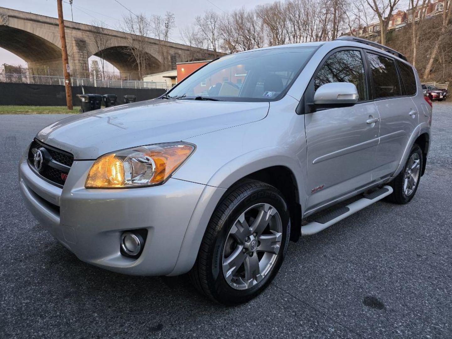2009 Toyota RAV4 Sport