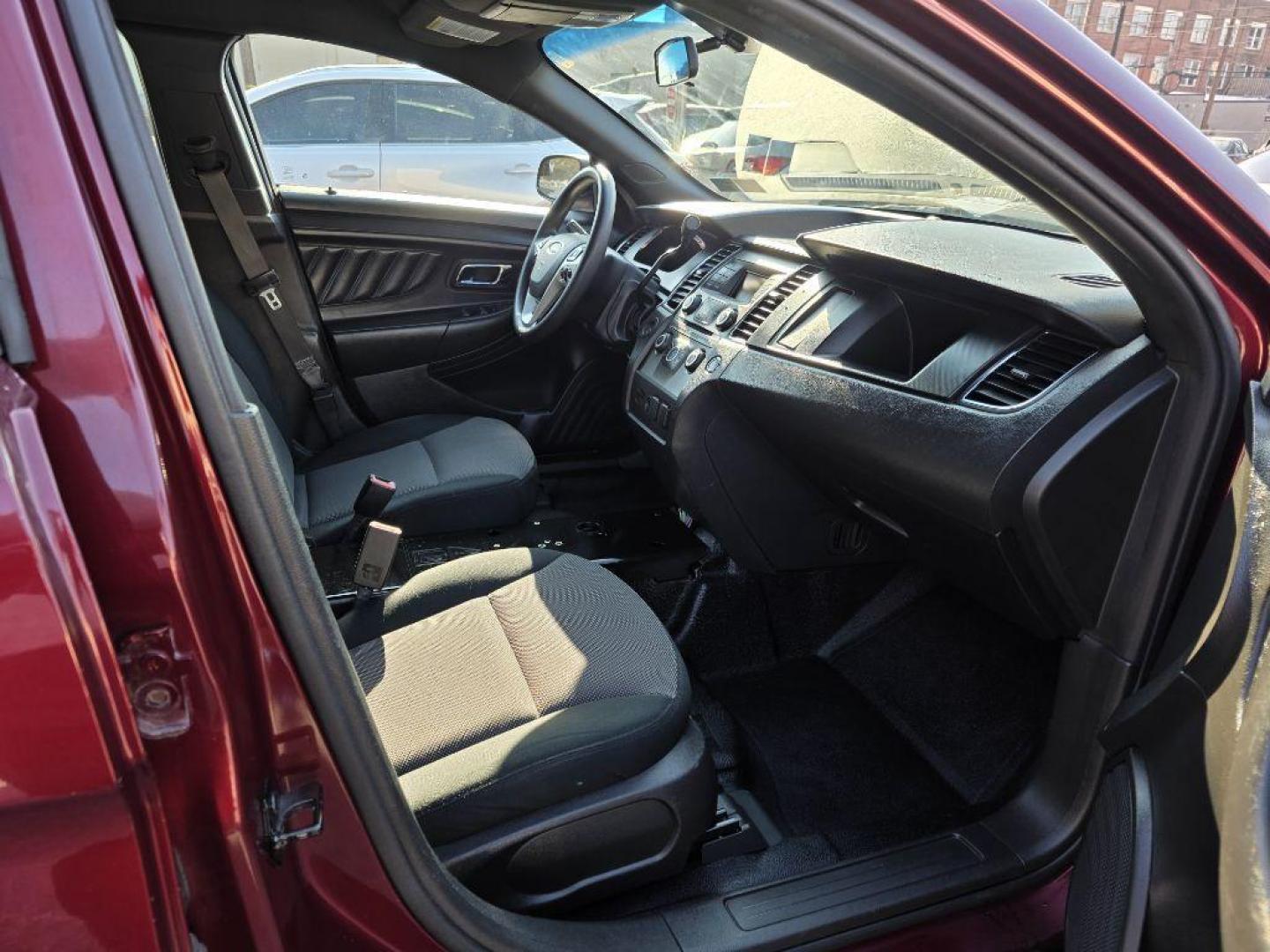 2013 Ford Taurus - Photo 12