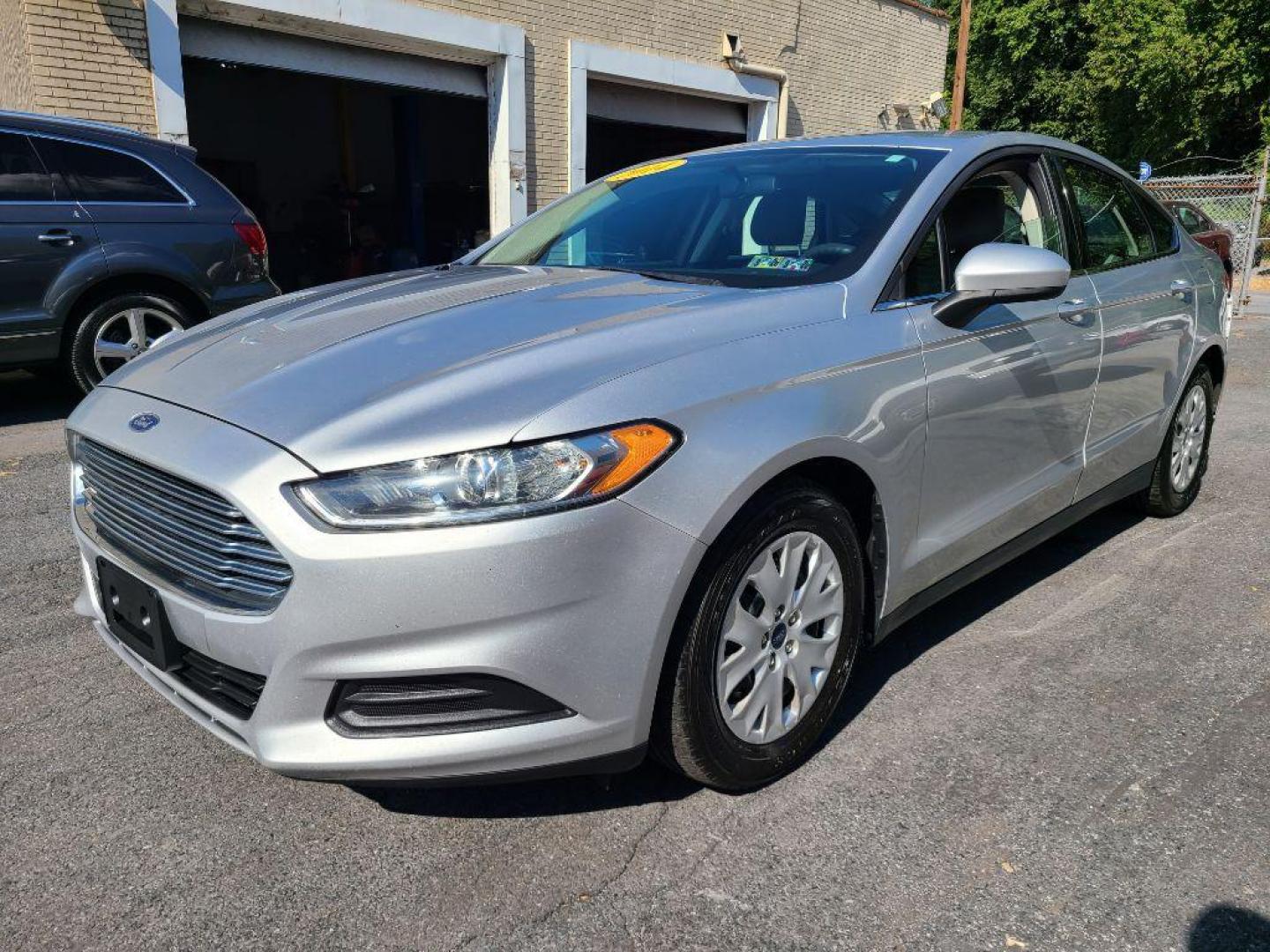 2014 Ford Fusion S's photo
