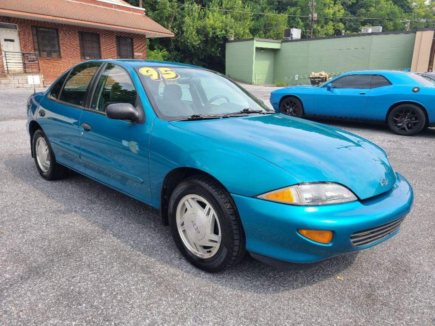 1995 GREEN CHEVROLET CAVALIER LS (1G1JF5244S7) with an 2.2L engine, Automatic transmission, located at 117 North Cameron Street, Harrisburg, PA, 17101, (717) 963-8962, 40.266762, -76.875259 - WE FINANCE!!! Good Credit/ Bad Credit/ No Credit - ALL Trade-Ins Welcomed!!! ***Guaranteed Credit Approval*** APPLY ONLINE or CALL us TODAY ;) Internet Prices and Marketplace Prices are SPECIAL discounted ***CASH DEALS*** Retail Prices are higher. Please call us to discuss your cash and finan - Photo#6