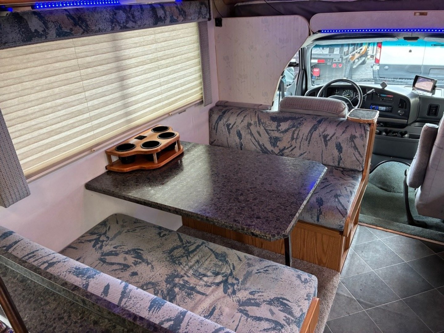 1996 WHITE FORD ECONOLINE E350 CUTAWAY VAN (1FDKE30G4TH) with an 7.5L engine, Automatic transmission, located at 117 North Cameron Street, Harrisburg, PA, 17101, (717) 963-8962, 40.266762, -76.875259 - Cylinders (8) Dually Intermittent Wipers Master Key Motor Fuel Type Gas Power Steering Rear View Mirror Seat Trim Cloth Transmission (Automatic Transmission) Trim Package:138'' WB DRW WE FINANCE!!! MOST vehicles are available for financing. Good Credit/ Challenged Credit/ No Credit - A- Photo#15