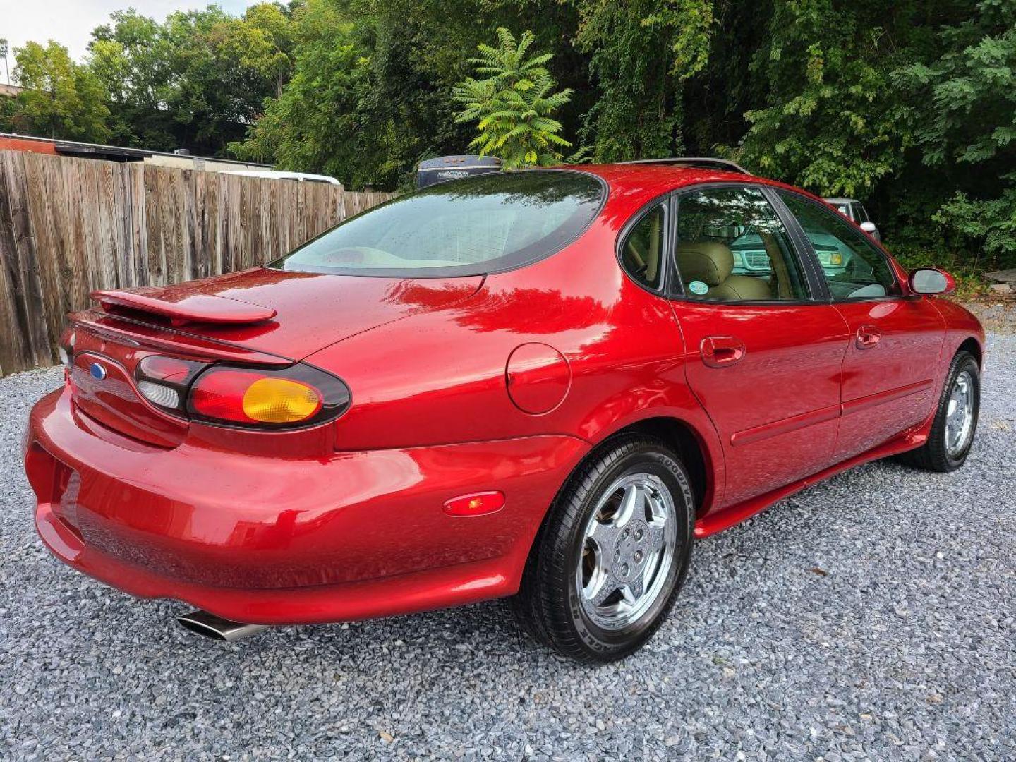 1996 RED FORD TAURUS SHO (1FALP54N4TA) with an 3.4L engine, Automatic transmission, located at 117 North Cameron Street, Harrisburg, PA, 17101, (717) 963-8962, 40.266762, -76.875259 - WE FINANCE!!! Good Credit/ Bad Credit/ No Credit - ALL Trade-Ins Welcomed!!! ***Guaranteed Credit Approval*** APPLY ONLINE or CALL us TODAY ;) Internet Prices and Marketplace Prices are SPECIAL discounted ***CASH DEALS*** Retail Prices are higher. Please call us to discuss your cash and finan - Photo#6