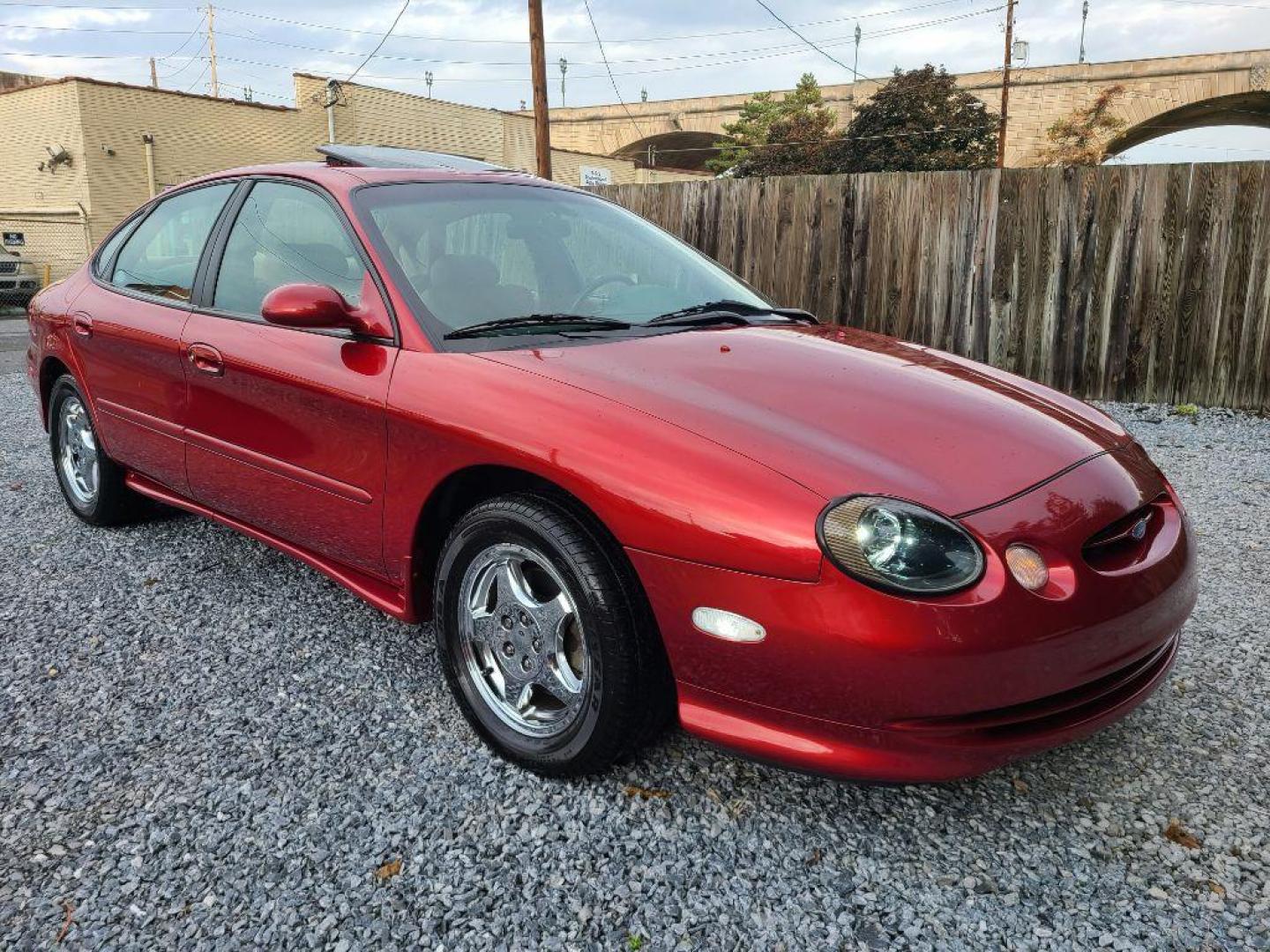 1996 RED FORD TAURUS SHO (1FALP54N4TA) with an 3.4L engine, Automatic transmission, located at 117 North Cameron Street, Harrisburg, PA, 17101, (717) 963-8962, 40.266762, -76.875259 - WE FINANCE!!! Good Credit/ Bad Credit/ No Credit - ALL Trade-Ins Welcomed!!! ***Guaranteed Credit Approval*** APPLY ONLINE or CALL us TODAY ;) Internet Prices and Marketplace Prices are SPECIAL discounted ***CASH DEALS*** Retail Prices are higher. Please call us to discuss your cash and finan - Photo#8
