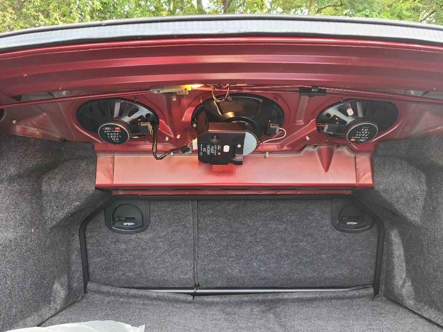 1996 RED FORD TAURUS SHO (1FALP54N4TA) with an 3.4L engine, Automatic transmission, located at 117 North Cameron Street, Harrisburg, PA, 17101, (717) 963-8962, 40.266762, -76.875259 - WE FINANCE!!! Good Credit/ Bad Credit/ No Credit - ALL Trade-Ins Welcomed!!! ***Guaranteed Credit Approval*** APPLY ONLINE or CALL us TODAY ;) Internet Prices and Marketplace Prices are SPECIAL discounted ***CASH DEALS*** Retail Prices are higher. Please call us to discuss your cash and finan - Photo#26