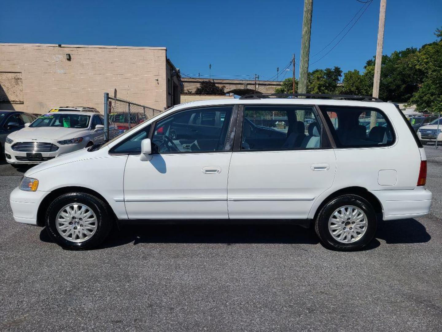 1997 WHITE HONDA ODYSSEY EX (JHMRA1879VC) with an 2.2L engine, Automatic transmission, located at 117 North Cameron Street, Harrisburg, PA, 17101, (717) 963-8962, 40.266762, -76.875259 - WE FINANCE!!! Good Credit/ Bad Credit/ No Credit - ALL Trade-Ins Welcomed!!! ***Guaranteed Credit Approval*** APPLY ONLINE or CALL us TODAY ;) Internet Prices and Marketplace Prices are SPECIAL discounted ***CASH DEALS*** Retail Prices are higher. Please call us to discuss your cash and finan - Photo#1