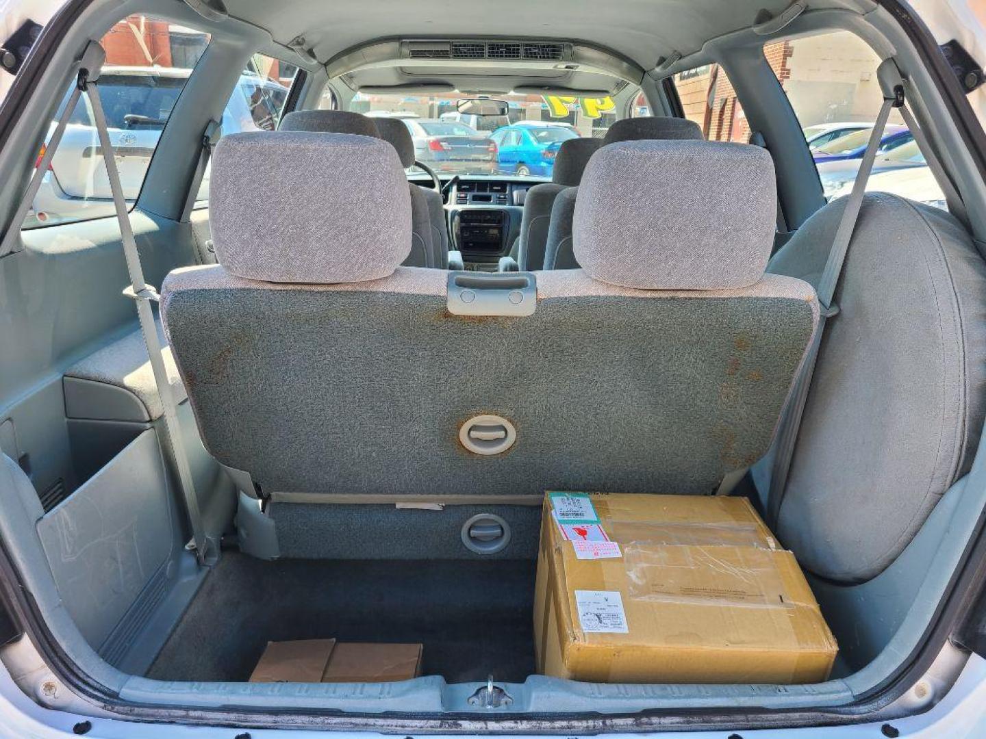 1997 WHITE HONDA ODYSSEY EX (JHMRA1879VC) with an 2.2L engine, Automatic transmission, located at 117 North Cameron Street, Harrisburg, PA, 17101, (717) 963-8962, 40.266762, -76.875259 - WE FINANCE!!! Good Credit/ Bad Credit/ No Credit - ALL Trade-Ins Welcomed!!! ***Guaranteed Credit Approval*** APPLY ONLINE or CALL us TODAY ;) Internet Prices and Marketplace Prices are SPECIAL discounted ***CASH DEALS*** Retail Prices are higher. Please call us to discuss your cash and finan - Photo#11