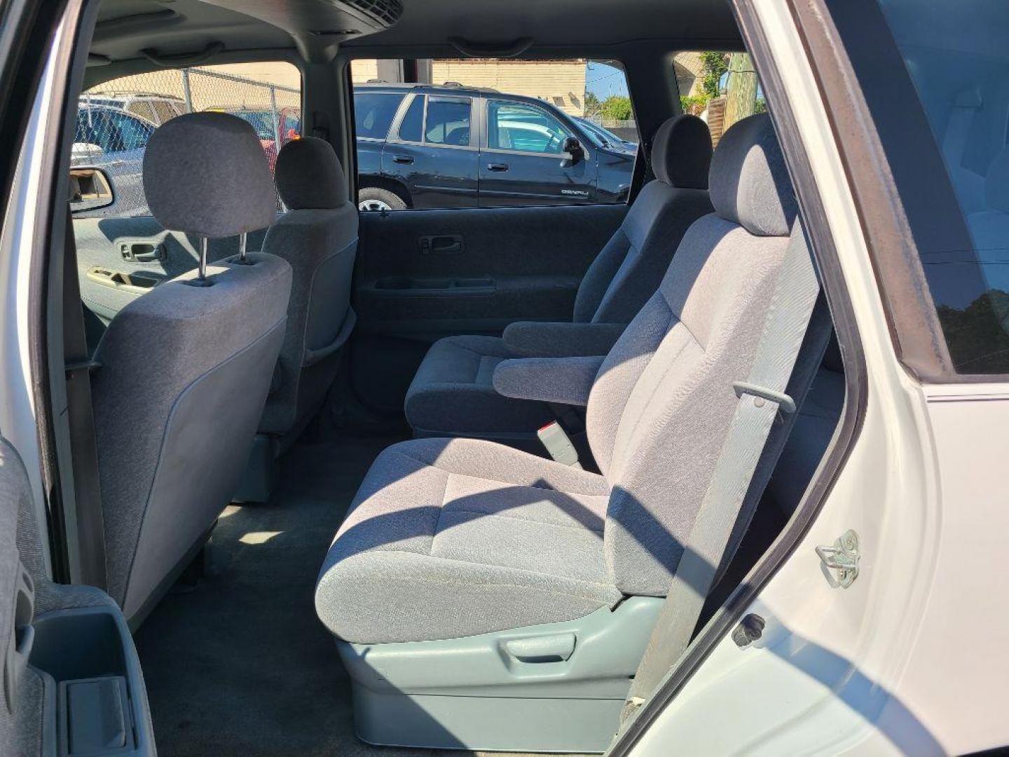 1997 WHITE HONDA ODYSSEY EX (JHMRA1879VC) with an 2.2L engine, Automatic transmission, located at 117 North Cameron Street, Harrisburg, PA, 17101, (717) 963-8962, 40.266762, -76.875259 - WE FINANCE!!! Good Credit/ Bad Credit/ No Credit - ALL Trade-Ins Welcomed!!! ***Guaranteed Credit Approval*** APPLY ONLINE or CALL us TODAY ;) Internet Prices and Marketplace Prices are SPECIAL discounted ***CASH DEALS*** Retail Prices are higher. Please call us to discuss your cash and finan - Photo#13