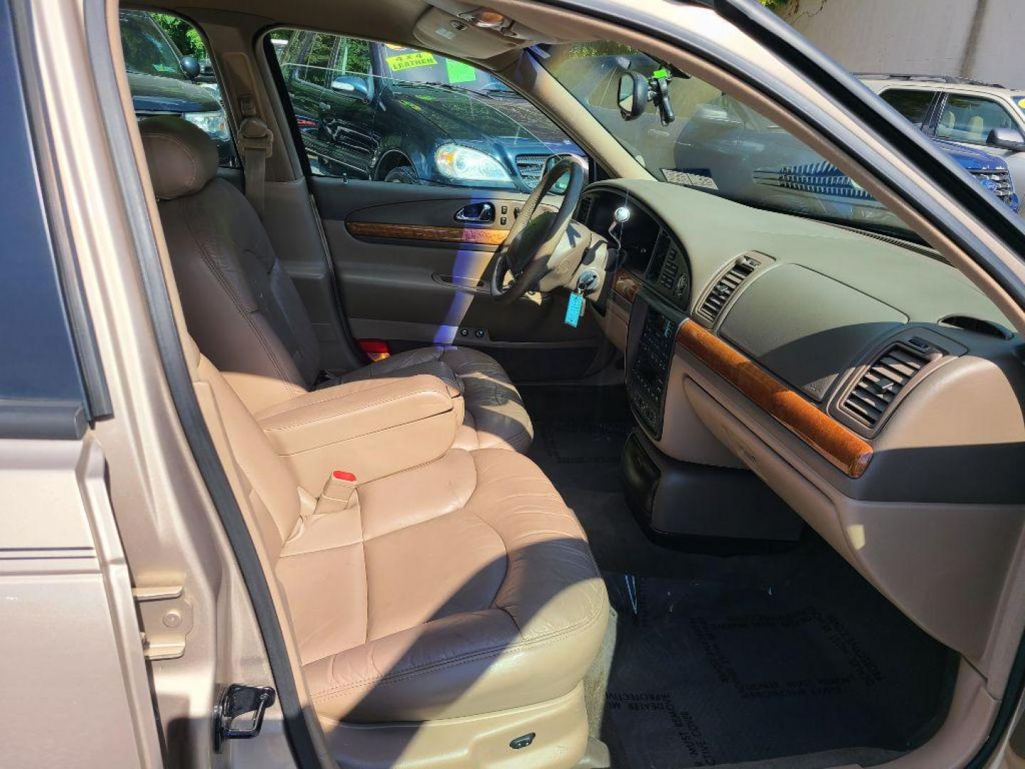 1998 BEIGE LINCOLN CONTINENTAL SEDAN (1LNFM97V7WY) with an 4.6L engine, Automatic transmission, located at 117 North Cameron Street, Harrisburg, PA, 17101, (717) 963-8962, 40.266762, -76.875259 - WE FINANCE!!! Good Credit/ Bad Credit/ No Credit - ALL Trade-Ins Welcomed!!! ***Guaranteed Credit Approval*** APPLY ONLINE or CALL us TODAY ;) Internet Prices and Marketplace Prices are SPECIAL discounted ***CASH DEALS*** Retail Prices are higher. Please call us to discuss your cash and finan - Photo#8