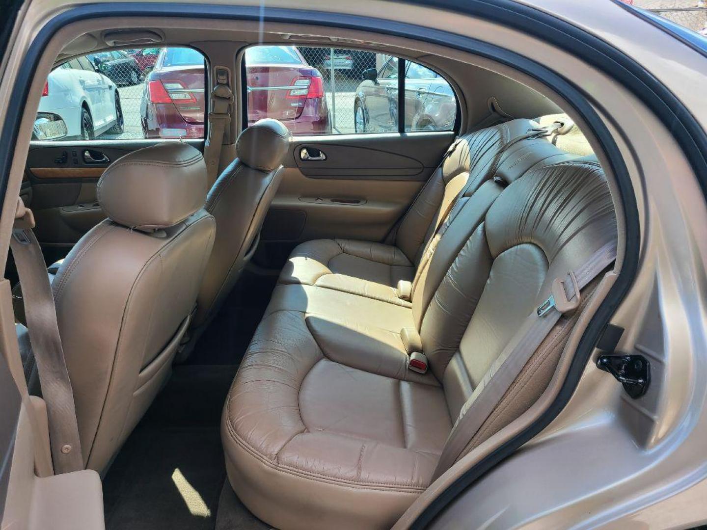 1998 BEIGE LINCOLN CONTINENTAL SEDAN (1LNFM97V7WY) with an 4.6L engine, Automatic transmission, located at 117 North Cameron Street, Harrisburg, PA, 17101, (717) 963-8962, 40.266762, -76.875259 - WE FINANCE!!! Good Credit/ Bad Credit/ No Credit - ALL Trade-Ins Welcomed!!! ***Guaranteed Credit Approval*** APPLY ONLINE or CALL us TODAY ;) Internet Prices and Marketplace Prices are SPECIAL discounted ***CASH DEALS*** Retail Prices are higher. Please call us to discuss your cash and finan - Photo#11