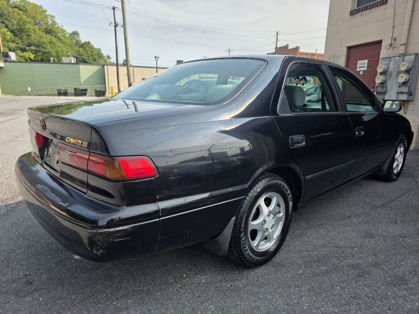 1999 BLACK TOYOTA CAMRY CE (4T1BG22K0XU) with an 2.2L engine, Automatic transmission, located at 7981 Paxton Street, Harrisburg, PA, 17111, (717) 561-2926, 40.261490, -76.749229 - $1700 CASH DEAL, RUNS AND DRIVES, COLD A/C. TRADE IN SPECIAL. NOT INSPECTED AS-IS- Photo#1