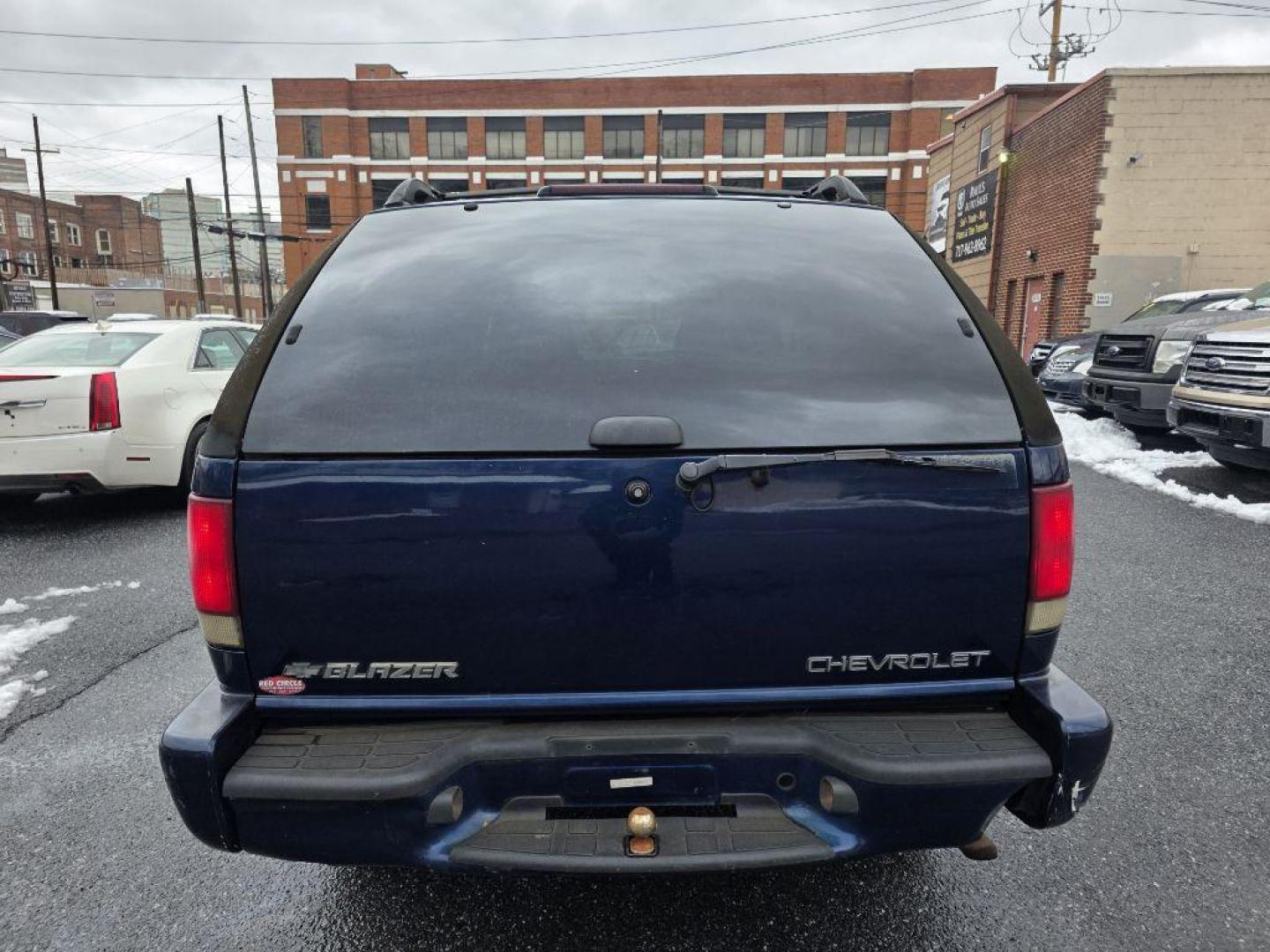 2000 BLUE CHEVROLET BLAZER LS (1GNCS18W7YK) with an 4.3L engine, Automatic transmission, located at 117 North Cameron Street, Harrisburg, PA, 17101, (717) 963-8962, 40.266762, -76.875259 - WE FINANCE!!! Good Credit/ Challenged Credit/ No Credit - ALL Trade-Ins Welcomed!!! APPLY ONLINE or CALL us TODAY ;) Please call us to discuss your cash and/or financing options. - Photo#3