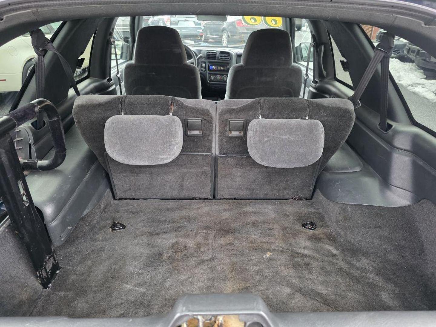 2000 BLUE CHEVROLET BLAZER LS (1GNCS18W7YK) with an 4.3L engine, Automatic transmission, located at 117 North Cameron Street, Harrisburg, PA, 17101, (717) 963-8962, 40.266762, -76.875259 - WE FINANCE!!! Good Credit/ Challenged Credit/ No Credit - ALL Trade-Ins Welcomed!!! APPLY ONLINE or CALL us TODAY ;) Please call us to discuss your cash and/or financing options. - Photo#11