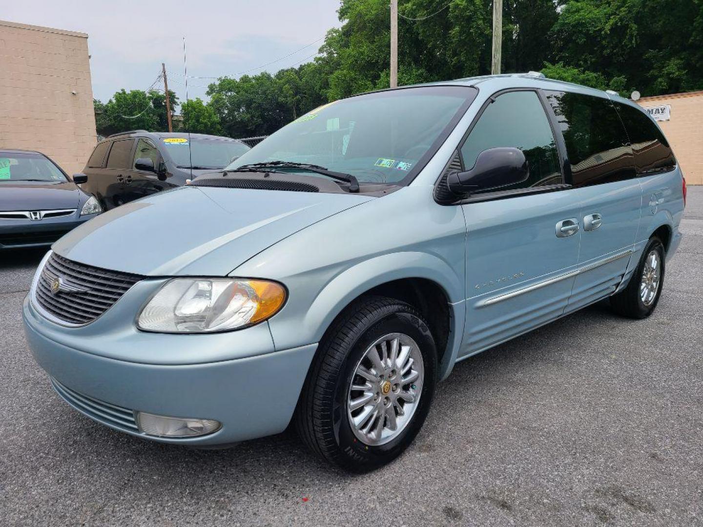 2001 BLUE CHRYSLER TOWN and COUNTRY LIMITED (2C8GP64LX1R) with an 3.8L engine, Automatic transmission, located at 117 North Cameron Street, Harrisburg, PA, 17101, (717) 963-8962, 40.266762, -76.875259 - WE FINANCE!!! Good Credit/ Bad Credit/ No Credit - ALL Trade-Ins Welcomed!!! ***Guaranteed Credit Approval*** APPLY ONLINE or CALL us TODAY ;) Internet Prices and Marketplace Prices are SPECIAL discounted ***CASH DEALS*** Retail Prices are higher. Please call us to discuss your cash and finan - Photo#0