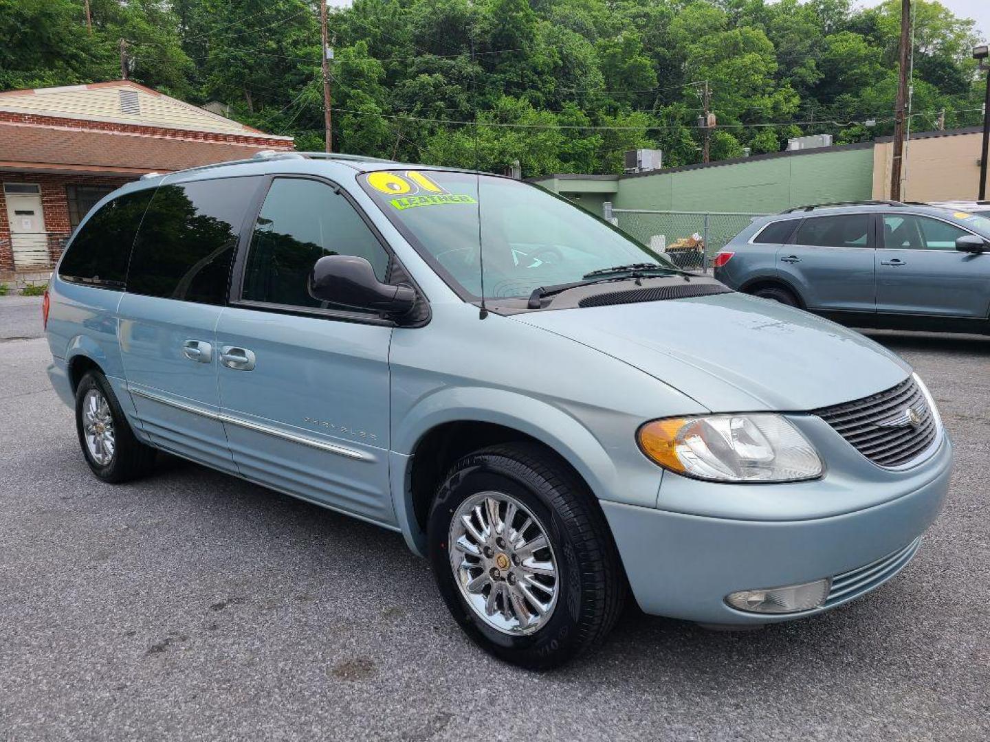 2001 BLUE CHRYSLER TOWN and COUNTRY LIMITED (2C8GP64LX1R) with an 3.8L engine, Automatic transmission, located at 117 North Cameron Street, Harrisburg, PA, 17101, (717) 963-8962, 40.266762, -76.875259 - WE FINANCE!!! Good Credit/ Bad Credit/ No Credit - ALL Trade-Ins Welcomed!!! ***Guaranteed Credit Approval*** APPLY ONLINE or CALL us TODAY ;) Internet Prices and Marketplace Prices are SPECIAL discounted ***CASH DEALS*** Retail Prices are higher. Please call us to discuss your cash and finan - Photo#6