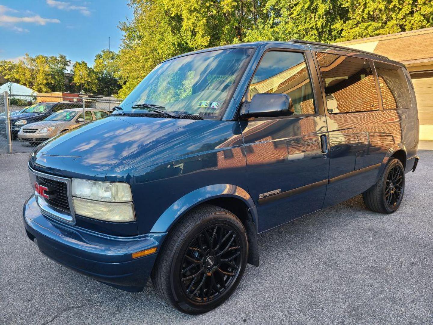 2001 BLUE GMC SAFARI XT (1GKDM19W11B) with an 4.3L engine, Automatic transmission, located at 117 North Cameron Street, Harrisburg, PA, 17101, (717) 963-8962, 40.266762, -76.875259 - WE FINANCE!!! Good Credit/ Bad Credit/ No Credit - ALL Trade-Ins Welcomed!!! ***Guaranteed Credit Approval*** APPLY ONLINE or CALL us TODAY ;) Please call us to discuss your cash and financing options. - Photo#0