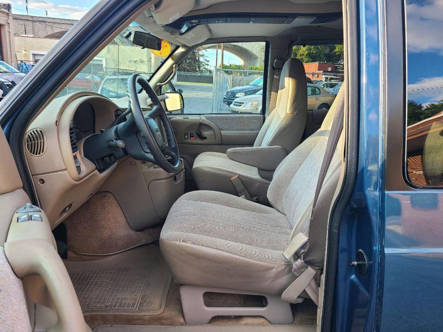 2001 BLUE GMC SAFARI XT (1GKDM19W11B) with an 4.3L engine, Automatic transmission, located at 117 North Cameron Street, Harrisburg, PA, 17101, (717) 963-8962, 40.266762, -76.875259 - WE FINANCE!!! Good Credit/ Bad Credit/ No Credit - ALL Trade-Ins Welcomed!!! ***Guaranteed Credit Approval*** APPLY ONLINE or CALL us TODAY ;) Please call us to discuss your cash and financing options. - Photo#14