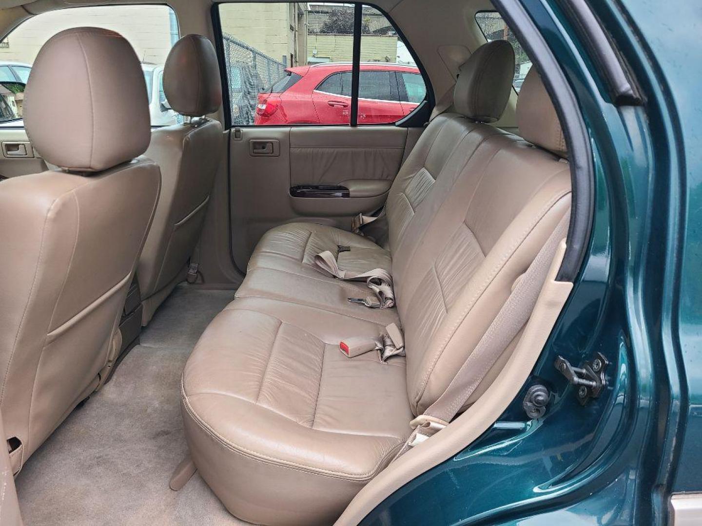 2001 GREEN HONDA PASSPORT EX (4S6DM58W914) with an 3.2L engine, Automatic transmission, located at 117 North Cameron Street, Harrisburg, PA, 17101, (717) 963-8962, 40.266762, -76.875259 - WE FINANCE!!! Good Credit/ Bad Credit/ No Credit - ALL Trade-Ins Welcomed!!! ***Guaranteed Credit Approval*** APPLY ONLINE or CALL us TODAY ;) Internet Prices and Marketplace Prices are SPECIAL discounted ***CASH DEALS*** Retail Prices are higher. Please call us to discuss your cash and finan - Photo#13