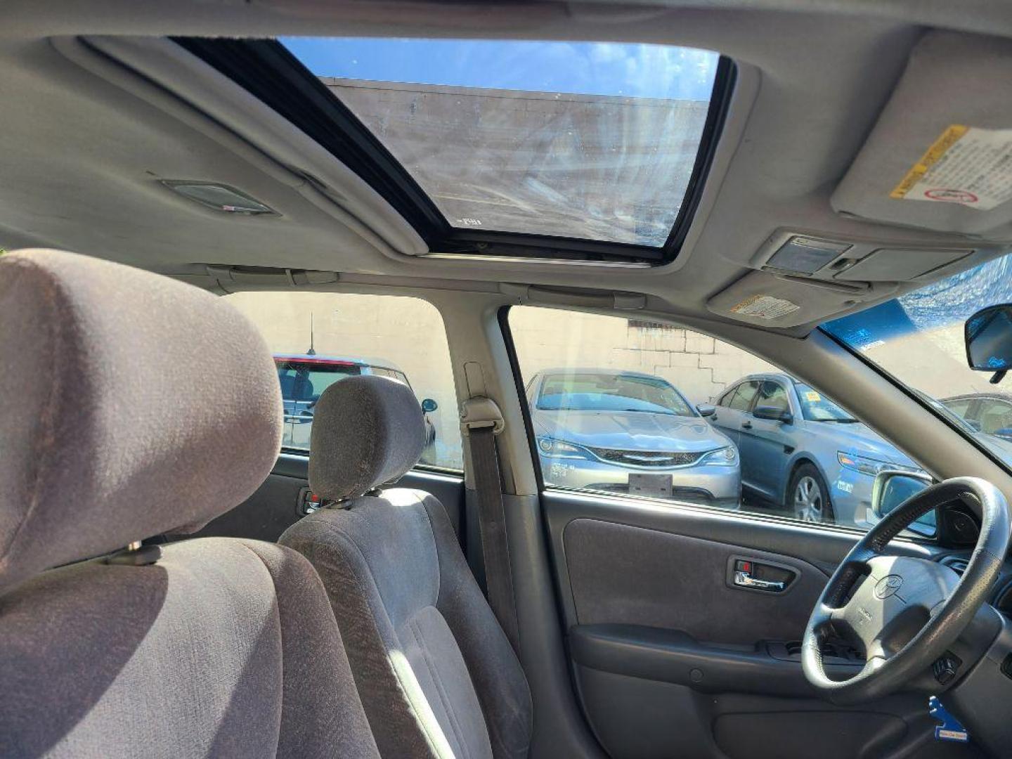 2001 GREY TOYOTA CAMRY CE (JT2BG22K510) with an 2.2L engine, Automatic transmission, located at 117 North Cameron Street, Harrisburg, PA, 17101, (717) 963-8962, 40.266762, -76.875259 - Photo#8