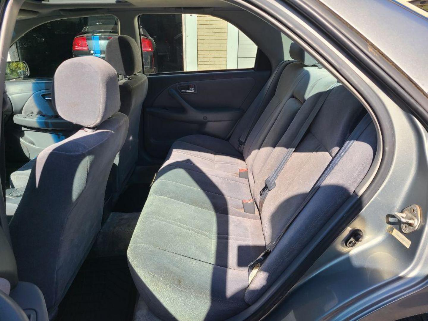 2001 GREY TOYOTA CAMRY CE (JT2BG22K510) with an 2.2L engine, Automatic transmission, located at 117 North Cameron Street, Harrisburg, PA, 17101, (717) 963-8962, 40.266762, -76.875259 - Photo#12