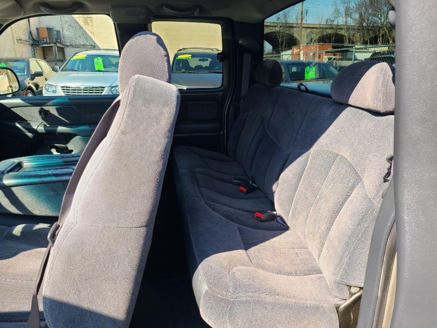 2002 TAN CHEVROLET SILVERADO 1500 LS EXT CAB (2GCEC19V221) with an 4.8L engine, Automatic transmission, located at 117 North Cameron Street, Harrisburg, PA, 17101, (717) 963-8962, 40.266762, -76.875259 - WE FINANCE!!! Good Credit/ Bad Credit/ No Credit - ALL Trade-Ins Welcomed!!! ***Guaranteed Credit Approval*** APPLY ONLINE or CALL us TODAY ;) Internet Prices and Marketplace Prices are SPECIAL discounted ***CASH DEALS*** Retail Prices are higher. Please call us to discuss your cash and finan - Photo#13