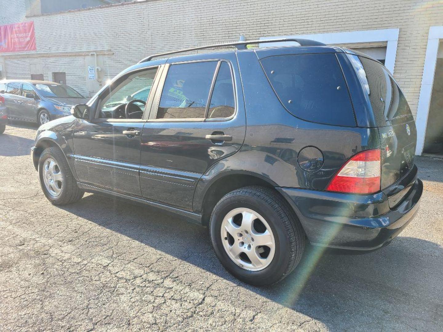 2002 BLUE MERCEDES-BENZ ML 320 (4JGAB54E12A) with an 3.2L engine, Automatic transmission, located at 117 North Cameron Street, Harrisburg, PA, 17101, (717) 963-8962, 40.266762, -76.875259 - WE FINANCE!!! Good Credit/ Bad Credit/ No Credit - ALL Trade-Ins Welcomed!!! ***Guaranteed Credit Approval*** APPLY ONLINE or CALL us TODAY ;) Please call us to discuss your cash and financing options. - Photo#2