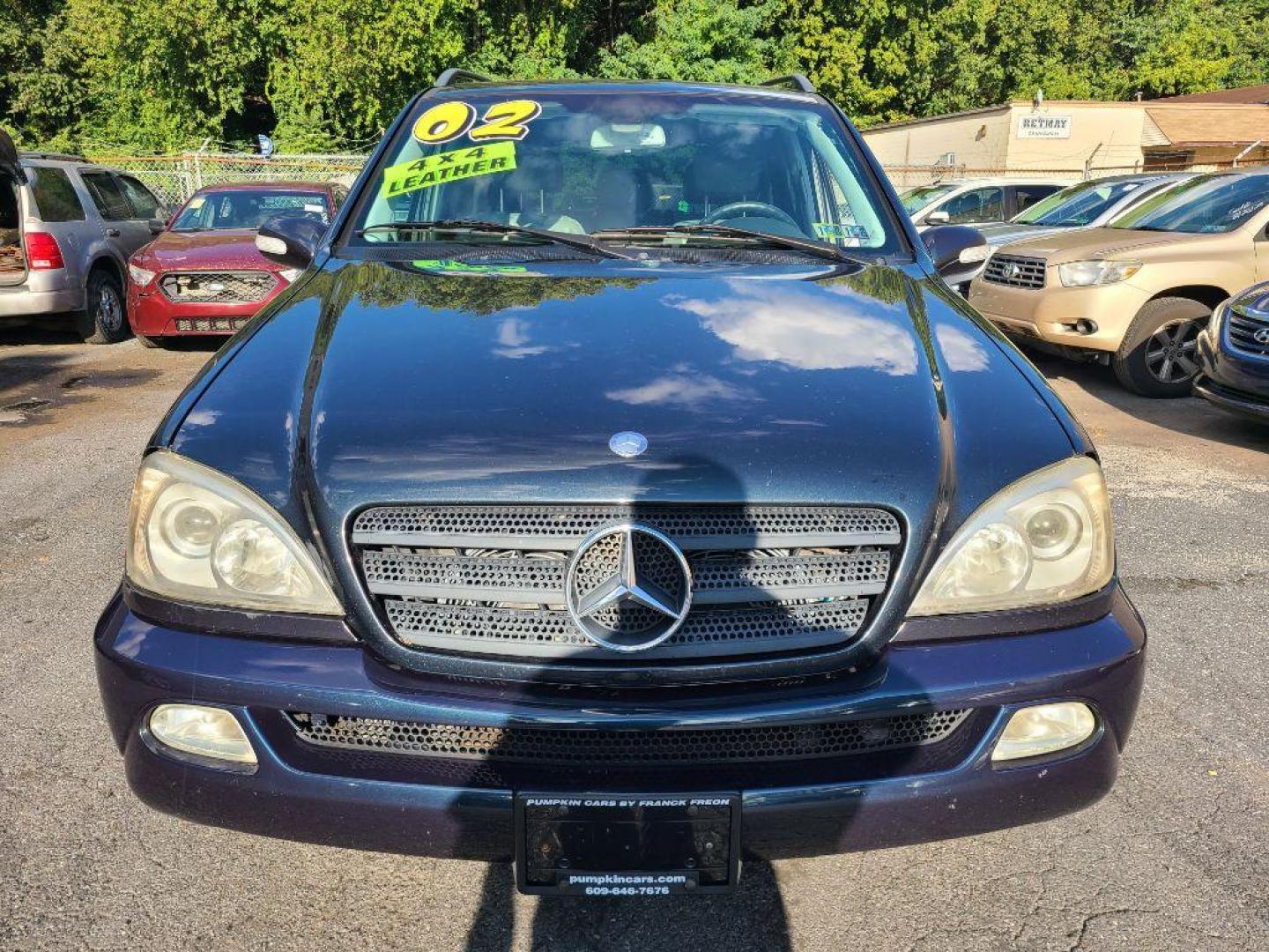 2002 BLUE MERCEDES-BENZ ML 320 (4JGAB54E12A) with an 3.2L engine, Automatic transmission, located at 117 North Cameron Street, Harrisburg, PA, 17101, (717) 963-8962, 40.266762, -76.875259 - WE FINANCE!!! Good Credit/ Bad Credit/ No Credit - ALL Trade-Ins Welcomed!!! ***Guaranteed Credit Approval*** APPLY ONLINE or CALL us TODAY ;) Please call us to discuss your cash and financing options. - Photo#7