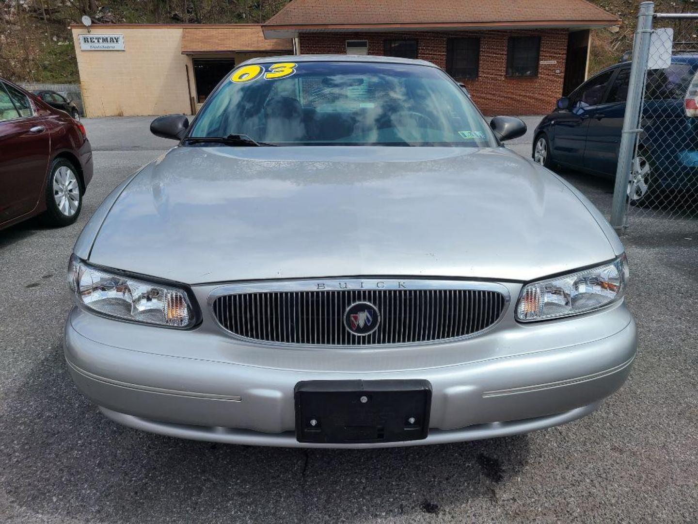 2003 SILVER BUICK CENTURY CUSTOM (2G4WS52J831) with an 3.1L engine, Automatic transmission, located at 117 North Cameron Street, Harrisburg, PA, 17101, (717) 963-8962, 40.266762, -76.875259 - WE FINANCE!!! Good Credit/ Bad Credit/ No Credit - ALL Trade-Ins Welcomed!!! ***Guaranteed Credit Approval*** APPLY ONLINE or CALL us TODAY ;) Internet Prices and Marketplace Prices are SPECIAL discounted ***CASH DEALS*** Retail Prices are higher. Please call us to discuss your cash and finan - Photo#7