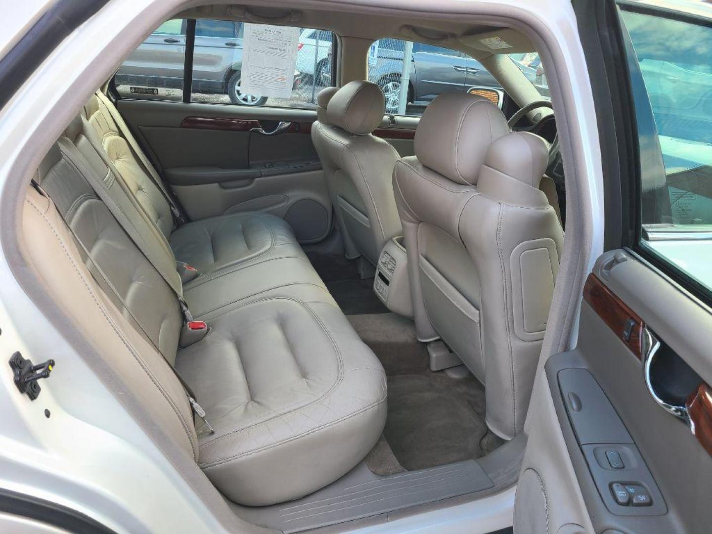 2003 WHITE CADILLAC DEVILLE SEDAN (1G6KD54Y63U) with an 4.6L engine, Automatic transmission, located at 117 North Cameron Street, Harrisburg, PA, 17101, (717) 963-8962, 40.266762, -76.875259 - WE FINANCE!!! Good Credit/ Bad Credit/ No Credit - ALL Trade-Ins Welcomed!!! ***Guaranteed Credit Approval*** APPLY ONLINE or CALL us TODAY ;) Internet Prices and Marketplace Prices are SPECIAL discounted ***CASH DEALS*** Retail Prices are higher. Please call us to discuss your cash and finan - Photo#10