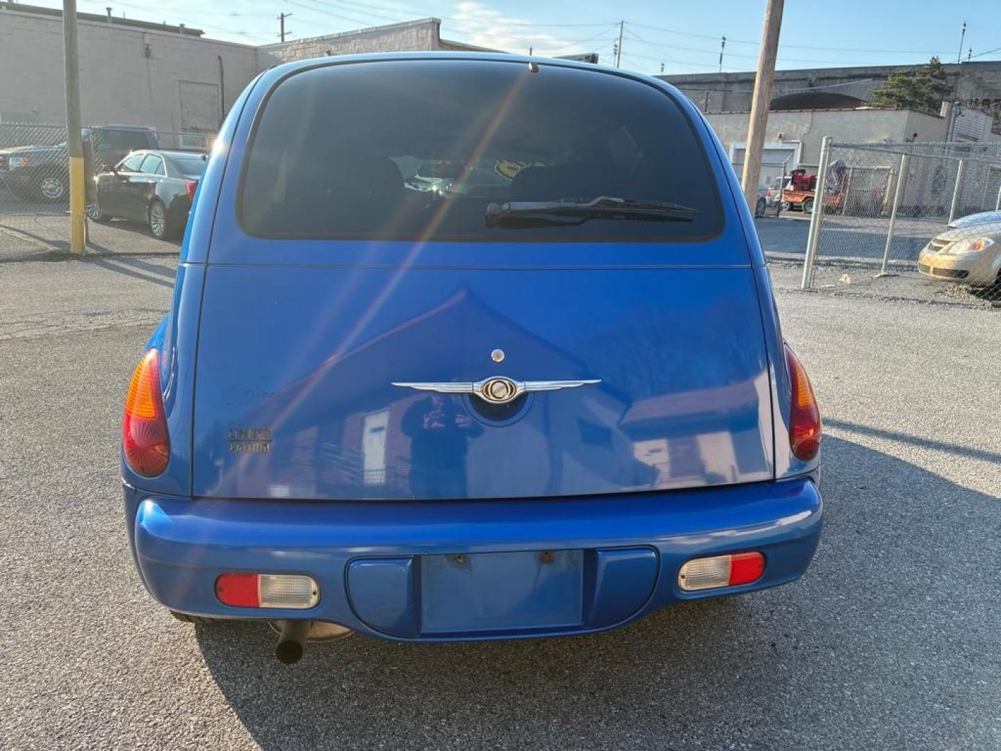 2003 BLUE CHRYSLER PT CRUISER LIMITED (3C8FY68B83T) with an 2.4L engine, Automatic transmission, located at 117 North Cameron Street, Harrisburg, PA, 17101, (717) 963-8962, 40.266762, -76.875259 - WE FINANCE!!! Good Credit/ Challenged Credit/ No Credit - ALL Trade-Ins Welcomed!!! APPLY ONLINE or CALL us TODAY ;) Please call us to discuss your cash and/or financing options. - Photo#3