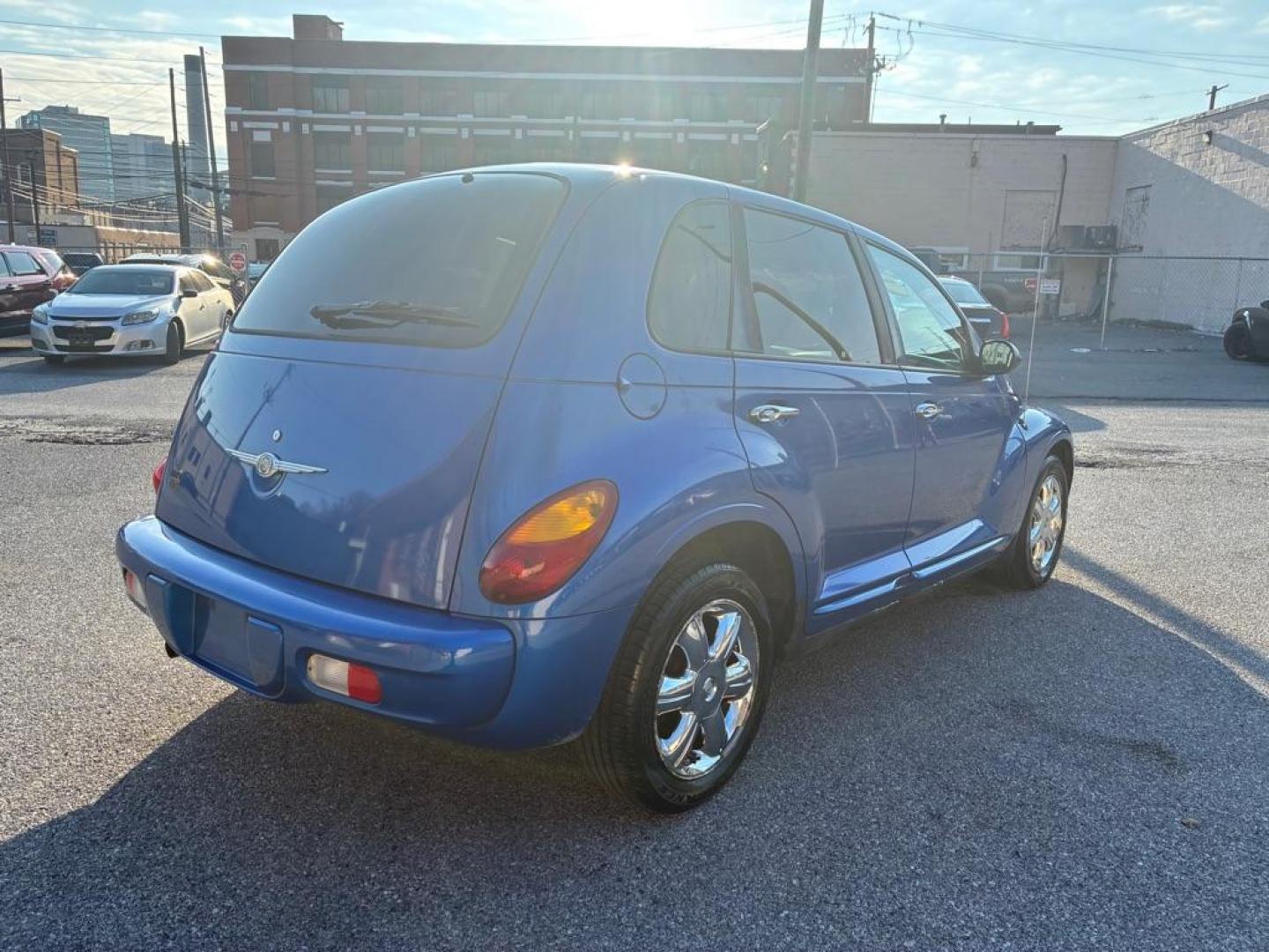 2003 BLUE CHRYSLER PT CRUISER LIMITED (3C8FY68B83T) with an 2.4L engine, Automatic transmission, located at 117 North Cameron Street, Harrisburg, PA, 17101, (717) 963-8962, 40.266762, -76.875259 - WE FINANCE!!! Good Credit/ Challenged Credit/ No Credit - ALL Trade-Ins Welcomed!!! APPLY ONLINE or CALL us TODAY ;) Please call us to discuss your cash and/or financing options. - Photo#4