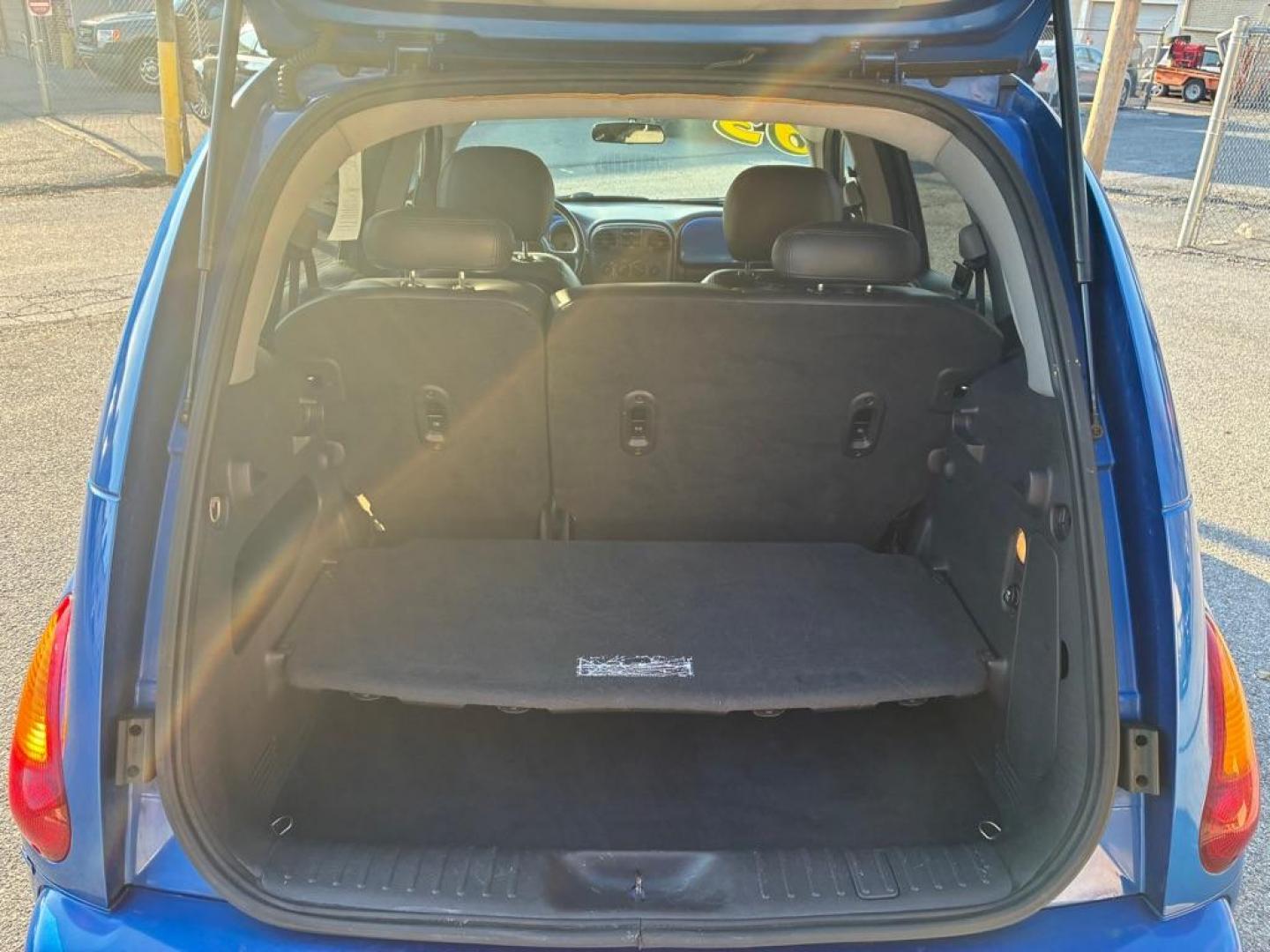 2003 BLUE CHRYSLER PT CRUISER LIMITED (3C8FY68B83T) with an 2.4L engine, Automatic transmission, located at 117 North Cameron Street, Harrisburg, PA, 17101, (717) 963-8962, 40.266762, -76.875259 - WE FINANCE!!! Good Credit/ Challenged Credit/ No Credit - ALL Trade-Ins Welcomed!!! APPLY ONLINE or CALL us TODAY ;) Please call us to discuss your cash and/or financing options. - Photo#10