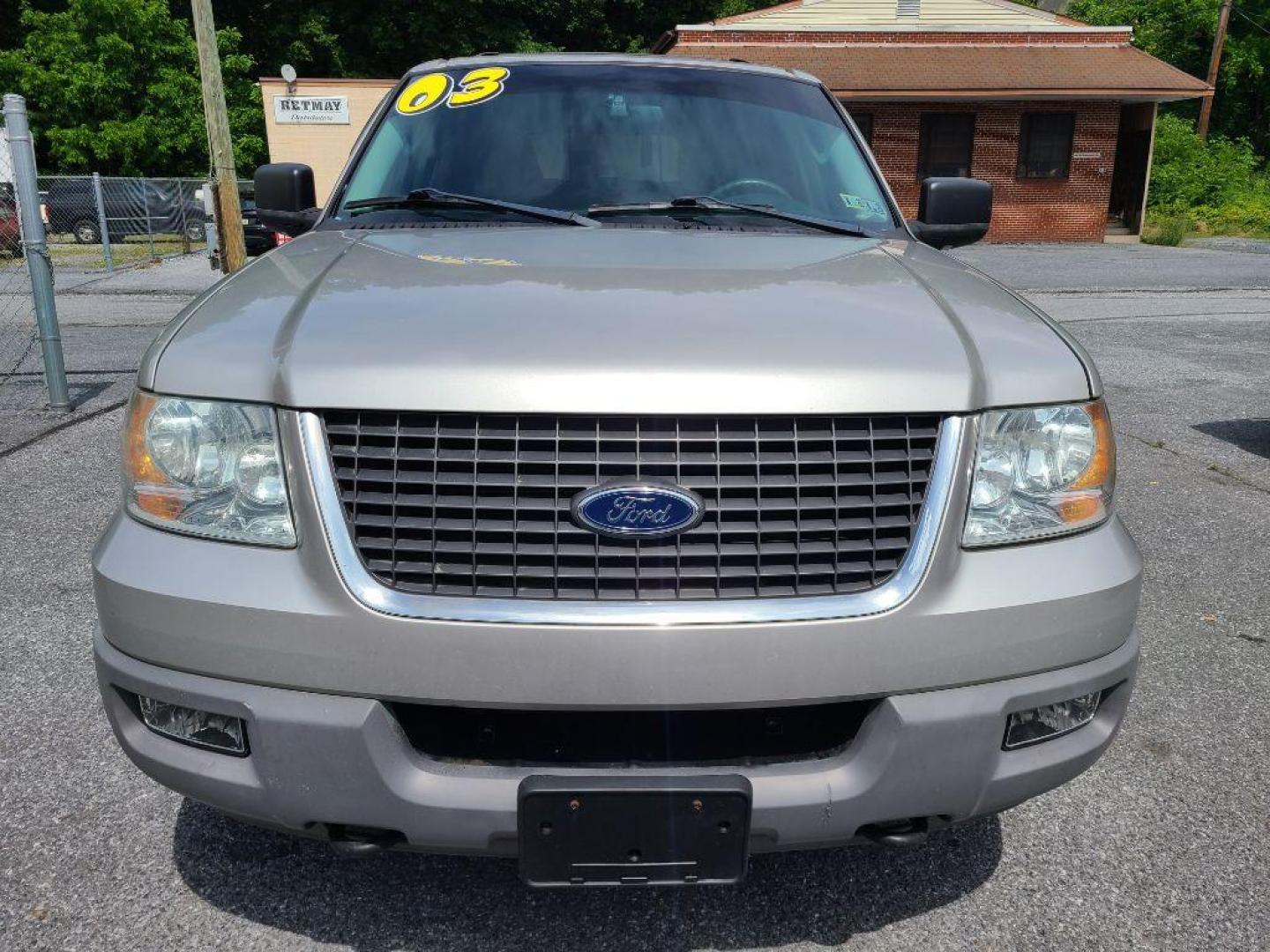 2003 SILVER FORD EXPEDITION XLT (1FMPU16L73L) with an 5.4L engine, Automatic transmission, located at 117 North Cameron Street, Harrisburg, PA, 17101, (717) 963-8962, 40.266762, -76.875259 - WE FINANCE!!! Good Credit/ Bad Credit/ No Credit - ALL Trade-Ins Welcomed!!! ***Guaranteed Credit Approval*** APPLY ONLINE or CALL us TODAY ;) Internet Prices and Marketplace Prices are SPECIAL discounted ***CASH DEALS*** Retail Prices are higher. Please call us to discuss your cash and finan - Photo#4