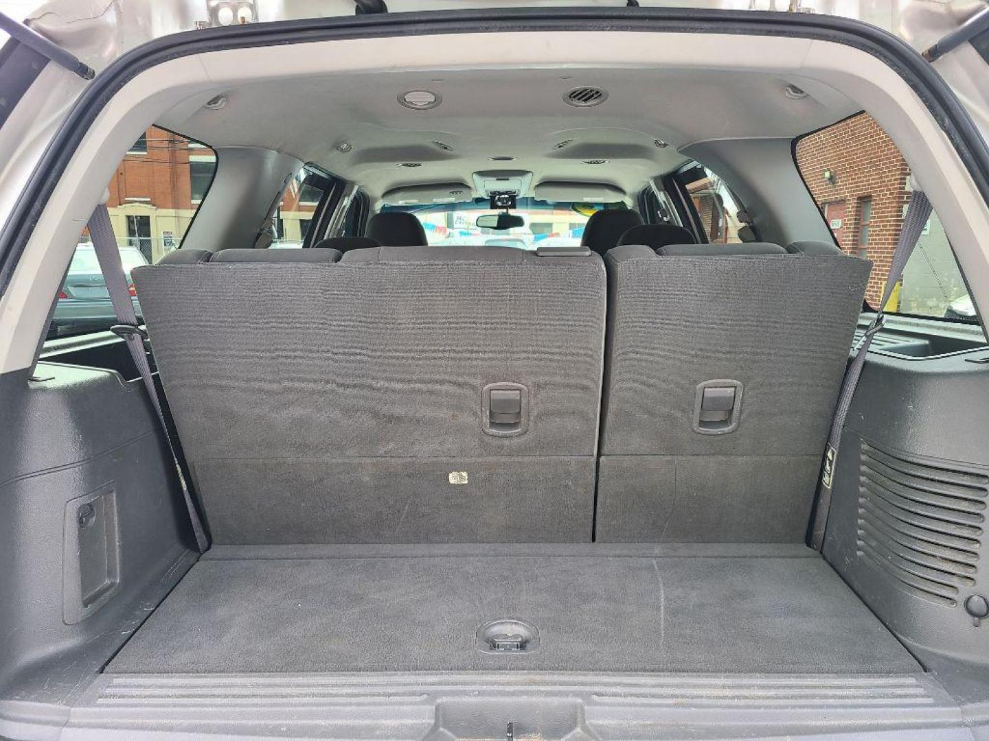 2003 SILVER FORD EXPEDITION XLT (1FMPU16L73L) with an 5.4L engine, Automatic transmission, located at 117 North Cameron Street, Harrisburg, PA, 17101, (717) 963-8962, 40.266762, -76.875259 - WE FINANCE!!! Good Credit/ Bad Credit/ No Credit - ALL Trade-Ins Welcomed!!! ***Guaranteed Credit Approval*** APPLY ONLINE or CALL us TODAY ;) Internet Prices and Marketplace Prices are SPECIAL discounted ***CASH DEALS*** Retail Prices are higher. Please call us to discuss your cash and finan - Photo#15