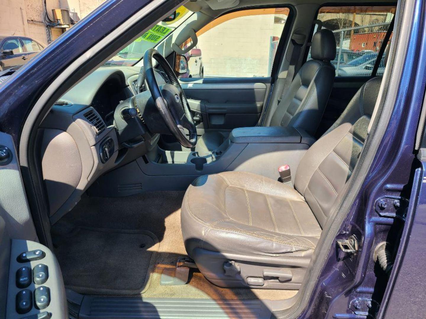 2003 BLUE FORD EXPLORER XLT (1FMZU73KX3U) with an 4.0L engine, Automatic transmission, located at 117 North Cameron Street, Harrisburg, PA, 17101, (717) 963-8962, 40.266762, -76.875259 - WE FINANCE!!! Good Credit/ Bad Credit/ No Credit - ALL Trade-Ins Welcomed!!! ***Guaranteed Credit Approval*** APPLY ONLINE or CALL us TODAY ;) Internet Prices and Marketplace Prices are SPECIAL discounted ***CASH DEALS*** Retail Prices are higher. Please call us to discuss your cash and finan - Photo#15