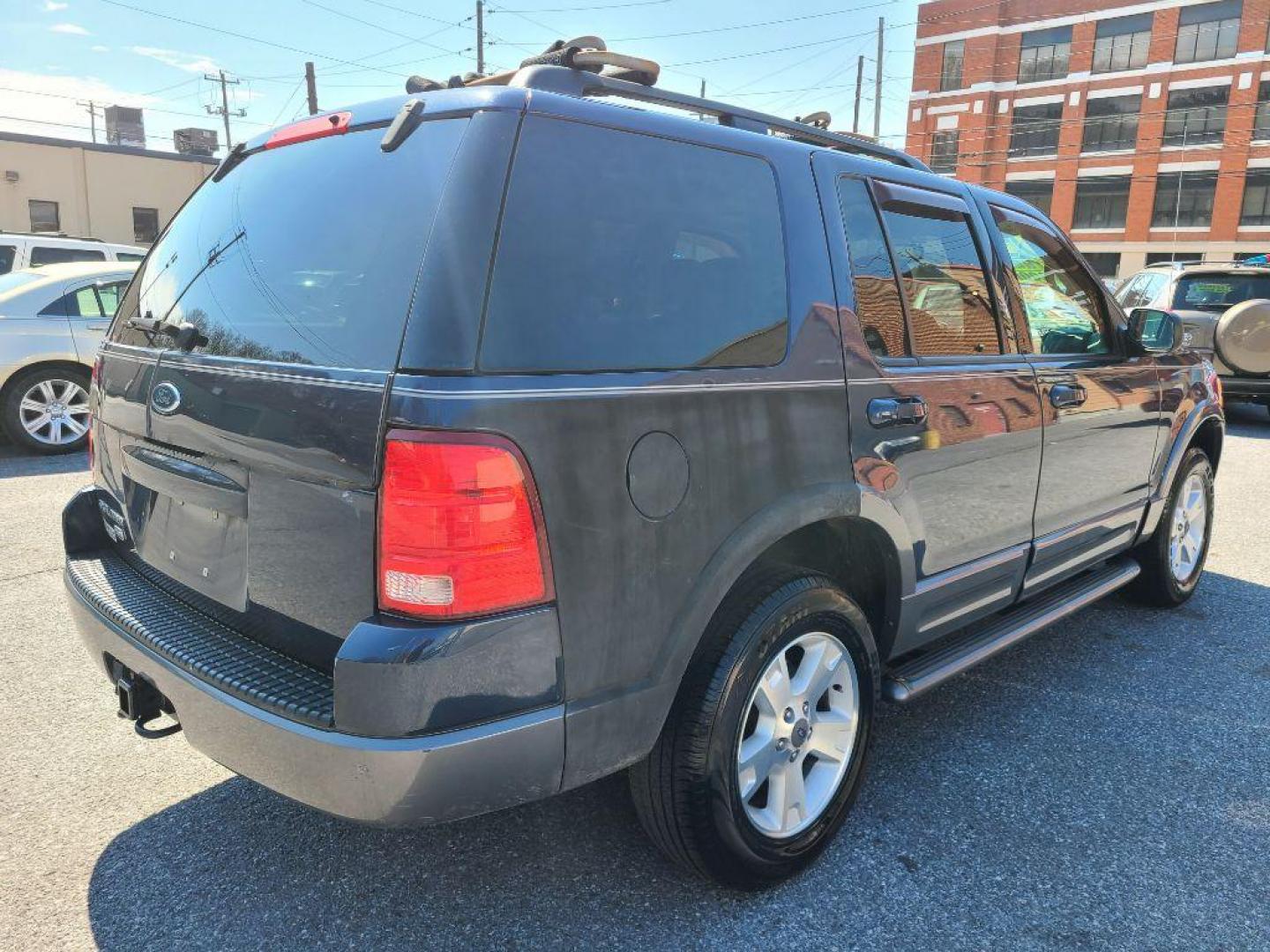 2003 BLUE FORD EXPLORER XLT (1FMZU73KX3U) with an 4.0L engine, Automatic transmission, located at 117 North Cameron Street, Harrisburg, PA, 17101, (717) 963-8962, 40.266762, -76.875259 - WE FINANCE!!! Good Credit/ Bad Credit/ No Credit - ALL Trade-Ins Welcomed!!! ***Guaranteed Credit Approval*** APPLY ONLINE or CALL us TODAY ;) Internet Prices and Marketplace Prices are SPECIAL discounted ***CASH DEALS*** Retail Prices are higher. Please call us to discuss your cash and finan - Photo#4