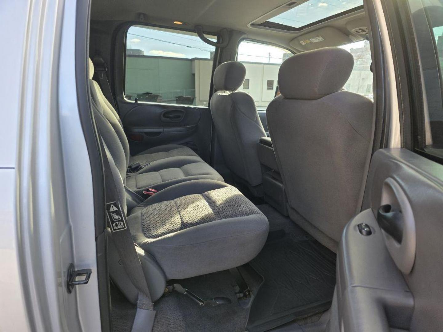 2003 SILVER FORD F150 SUPERCREW (1FTRW08L33K) with an 5.4L engine, Automatic transmission, located at 117 North Cameron Street, Harrisburg, PA, 17101, (717) 963-8962, 40.266762, -76.875259 - WE FINANCE!!! Good Credit/ Bad Credit/ No Credit - ALL Trade-Ins Welcomed!!! ***Guaranteed Credit Approval*** APPLY ONLINE or CALL us TODAY ;) Please call us to discuss your cash and financing options. - Photo#10