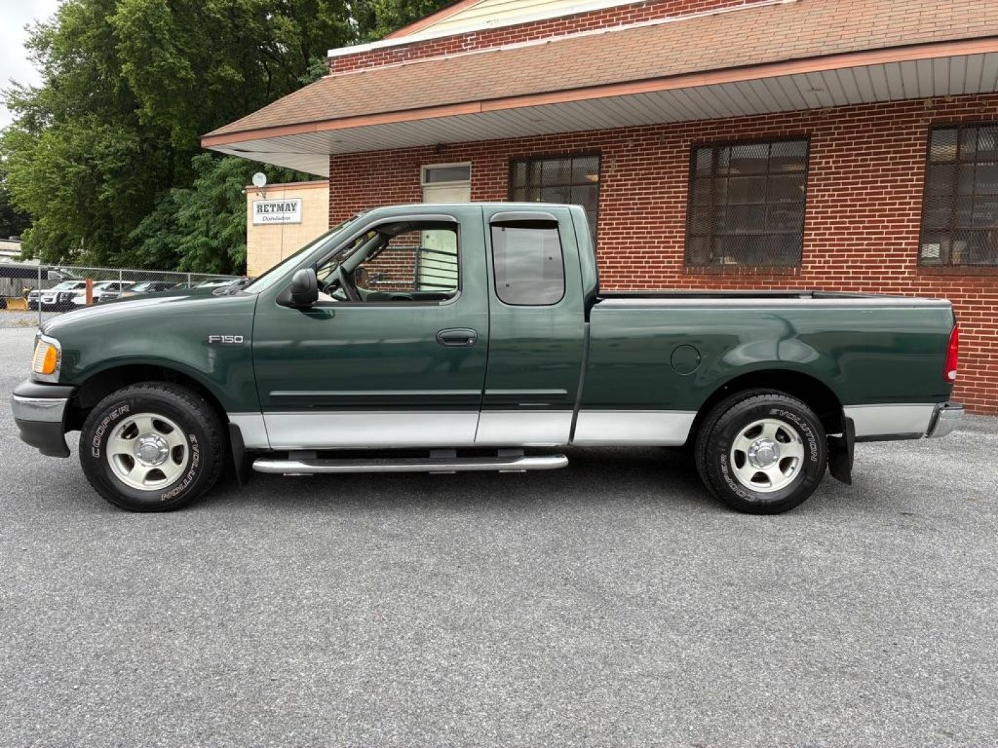 2003 GREEN FORD F150 (1FTRX17243N) with an 4.2L engine, Automatic transmission, located at 117 North Cameron Street, Harrisburg, PA, 17101, (717) 963-8962, 40.266762, -76.875259 - WE FINANCE!!! MOST vehicles are available for financing. Good Credit/ Challenged Credit/ No Credit - ALL Trade-Ins Welcomed!!! APPLY ONLINE or CALL us TODAY Please call us to discuss your cash and/or financing options. Thanks for checking our inventory! We're here to help.- Photo#1