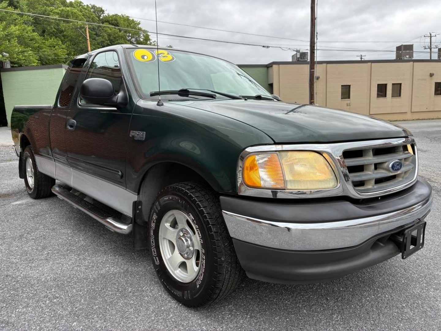 2003 GREEN FORD F150 (1FTRX17243N) with an 4.2L engine, Automatic transmission, located at 117 North Cameron Street, Harrisburg, PA, 17101, (717) 963-8962, 40.266762, -76.875259 - WE FINANCE!!! MOST vehicles are available for financing. Good Credit/ Challenged Credit/ No Credit - ALL Trade-Ins Welcomed!!! APPLY ONLINE or CALL us TODAY Please call us to discuss your cash and/or financing options. Thanks for checking our inventory! We're here to help.- Photo#6