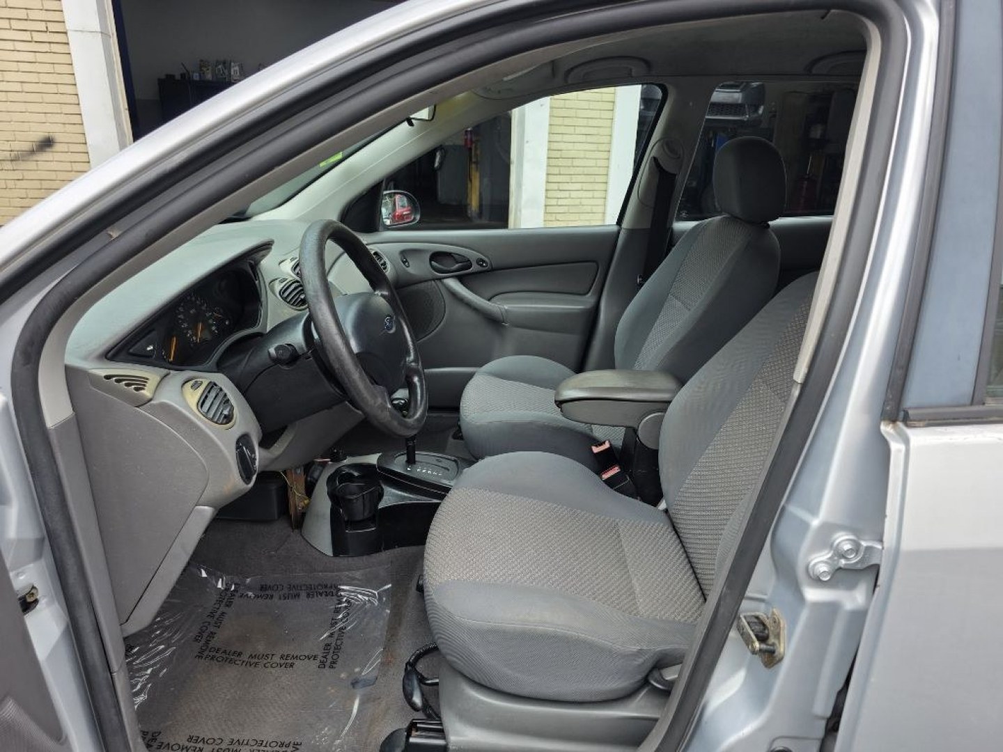 2003 SILVER FORD FOCUS SE (1FAFP36313W) with an 2.0L engine, Automatic transmission, located at 117 North Cameron Street, Harrisburg, PA, 17101, (717) 963-8962, 40.266762, -76.875259 - $1700 CASH DEAL, RUNS AND DRIVES, COLD A/C. TRADE IN SPECIAL. NOT INSPECTED AS-IS- Photo#13