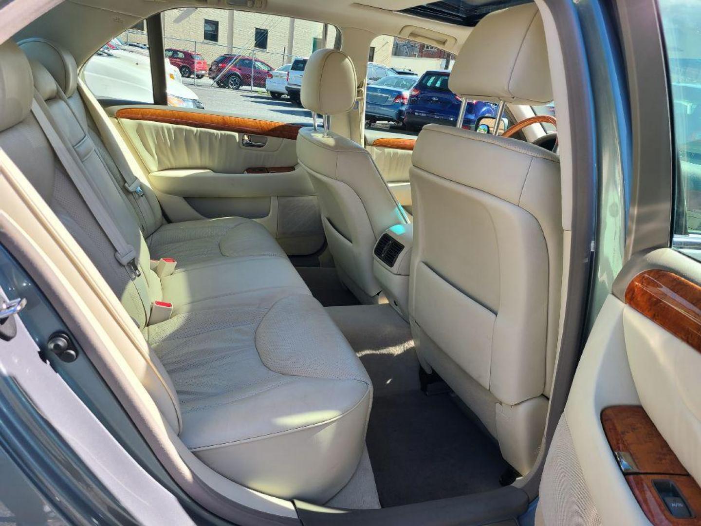 2003 GRAY LEXUS LS 430 (JTHBN30F230) with an 4.3L engine, Automatic transmission, located at 117 North Cameron Street, Harrisburg, PA, 17101, (717) 963-8962, 40.266762, -76.875259 - WE FINANCE!!! Good Credit/ Bad Credit/ No Credit - ALL Trade-Ins Welcomed!!! ***Guaranteed Credit Approval*** APPLY ONLINE or CALL us TODAY ;) Internet Prices and Marketplace Prices are SPECIAL discounted ***CASH DEALS*** Retail Prices are higher. Please call us to discuss your cash and finan - Photo#12