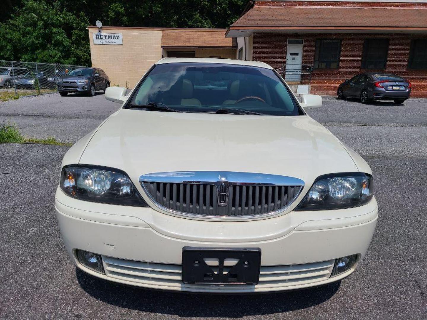 2003 PEARL LINCOLN LS (1LNHM87A93Y) with an 3.9L engine, Automatic transmission, located at 117 North Cameron Street, Harrisburg, PA, 17101, (717) 963-8962, 40.266762, -76.875259 - WE FINANCE!!! Good Credit/ Bad Credit/ No Credit - ALL Trade-Ins Welcomed!!! ***Guaranteed Credit Approval*** APPLY ONLINE or CALL us TODAY ;) Internet Prices and Marketplace Prices are SPECIAL discounted ***CASH DEALS*** Retail Prices are higher. Please call us to discuss your cash and finan - Photo#7