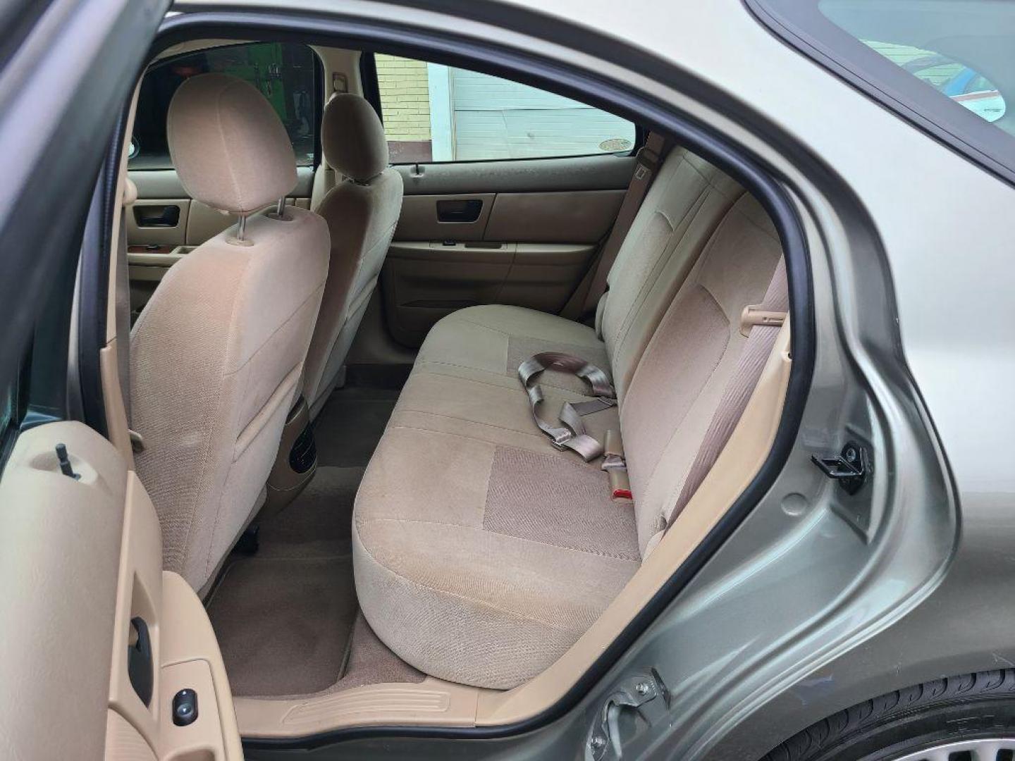2003 GRAY MERCURY SABLE GS (1MEFM58U03A) with an 3.0L engine, Automatic transmission, located at 117 North Cameron Street, Harrisburg, PA, 17101, (717) 963-8962, 40.266762, -76.875259 - WE FINANCE!!! Good Credit/ Bad Credit/ No Credit - ALL Trade-Ins Welcomed!!! ***Guaranteed Credit Approval*** APPLY ONLINE or CALL us TODAY ;) Internet Prices and Marketplace Prices are SPECIAL discounted ***CASH DEALS*** Retail Prices are higher. Please call us to discuss your cash and finan - Photo#9