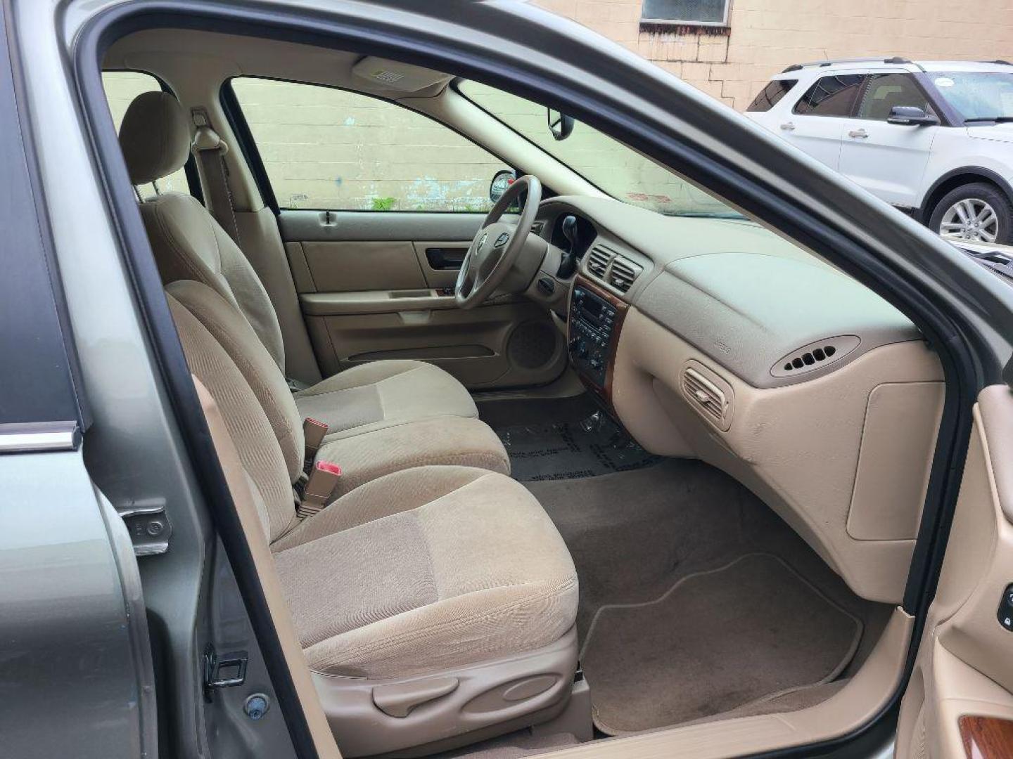 2003 GRAY MERCURY SABLE GS (1MEFM58U03A) with an 3.0L engine, Automatic transmission, located at 117 North Cameron Street, Harrisburg, PA, 17101, (717) 963-8962, 40.266762, -76.875259 - WE FINANCE!!! Good Credit/ Bad Credit/ No Credit - ALL Trade-Ins Welcomed!!! ***Guaranteed Credit Approval*** APPLY ONLINE or CALL us TODAY ;) Internet Prices and Marketplace Prices are SPECIAL discounted ***CASH DEALS*** Retail Prices are higher. Please call us to discuss your cash and finan - Photo#11