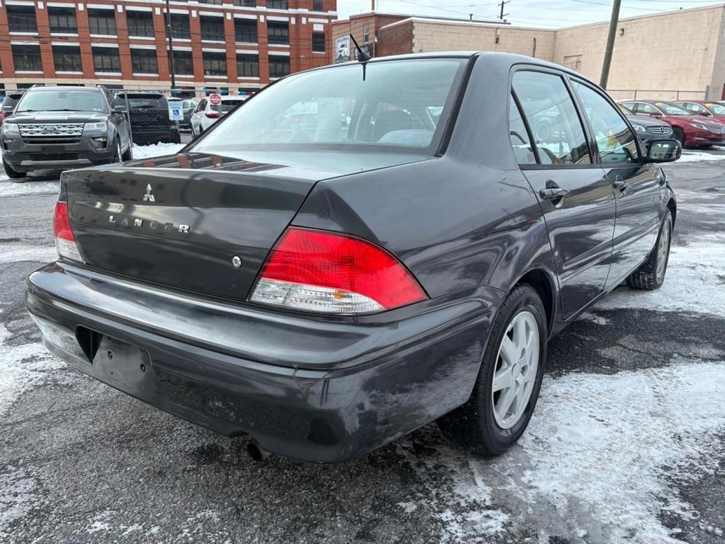 2003 GRAY MITSUBISHI LANCER LS (JA3AJ36E93U) with an 2.0L engine, Automatic transmission, located at 117 North Cameron Street, Harrisburg, PA, 17101, (717) 963-8962, 40.266762, -76.875259 - WE FINANCE!!! Good Credit/ Challenged Credit/ No Credit - ALL Trade-Ins Welcomed!!! APPLY ONLINE or CALL us TODAY ;) Please call us to discuss your cash and/or financing options. - Photo#4