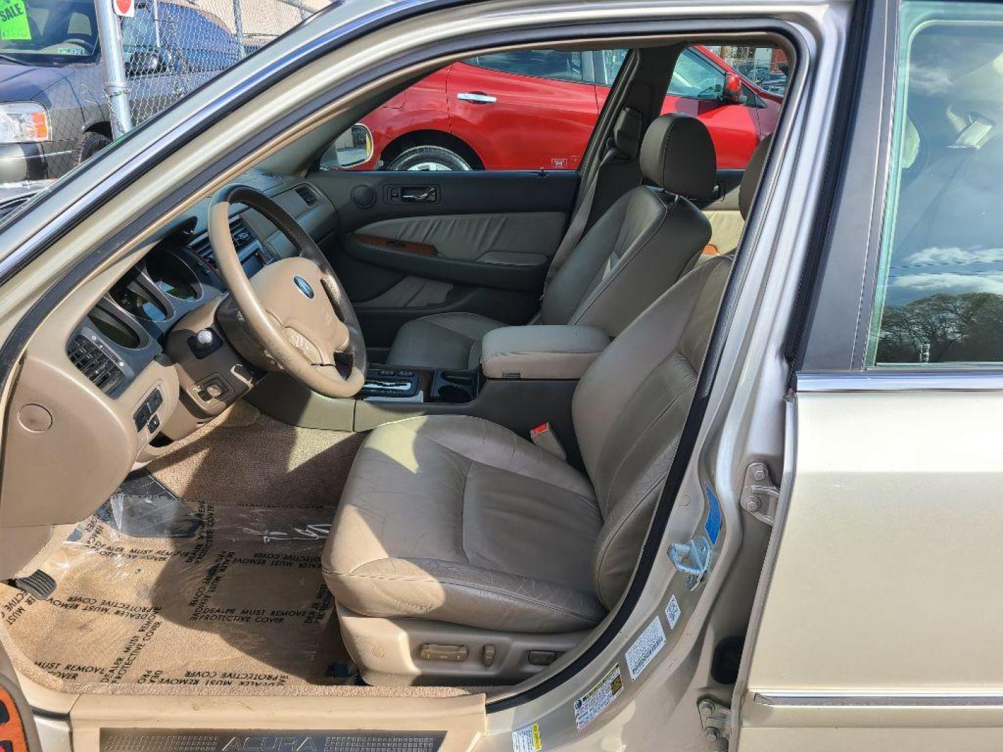 2004 GOLD ACURA 3.5RL SEDAN W/NAV (JH4KA96694C) with an 3.5L engine, Automatic transmission, located at 117 North Cameron Street, Harrisburg, PA, 17101, (717) 963-8962, 40.266762, -76.875259 - WE FINANCE!!! Good Credit/ Bad Credit/ No Credit - ALL Trade-Ins Welcomed!!! ***Guaranteed Credit Approval*** APPLY ONLINE or CALL us TODAY ;) Internet Prices and Marketplace Prices are SPECIAL discounted ***CASH DEALS*** Retail Prices are higher. Please call us to discuss your cash and finan - Photo#10