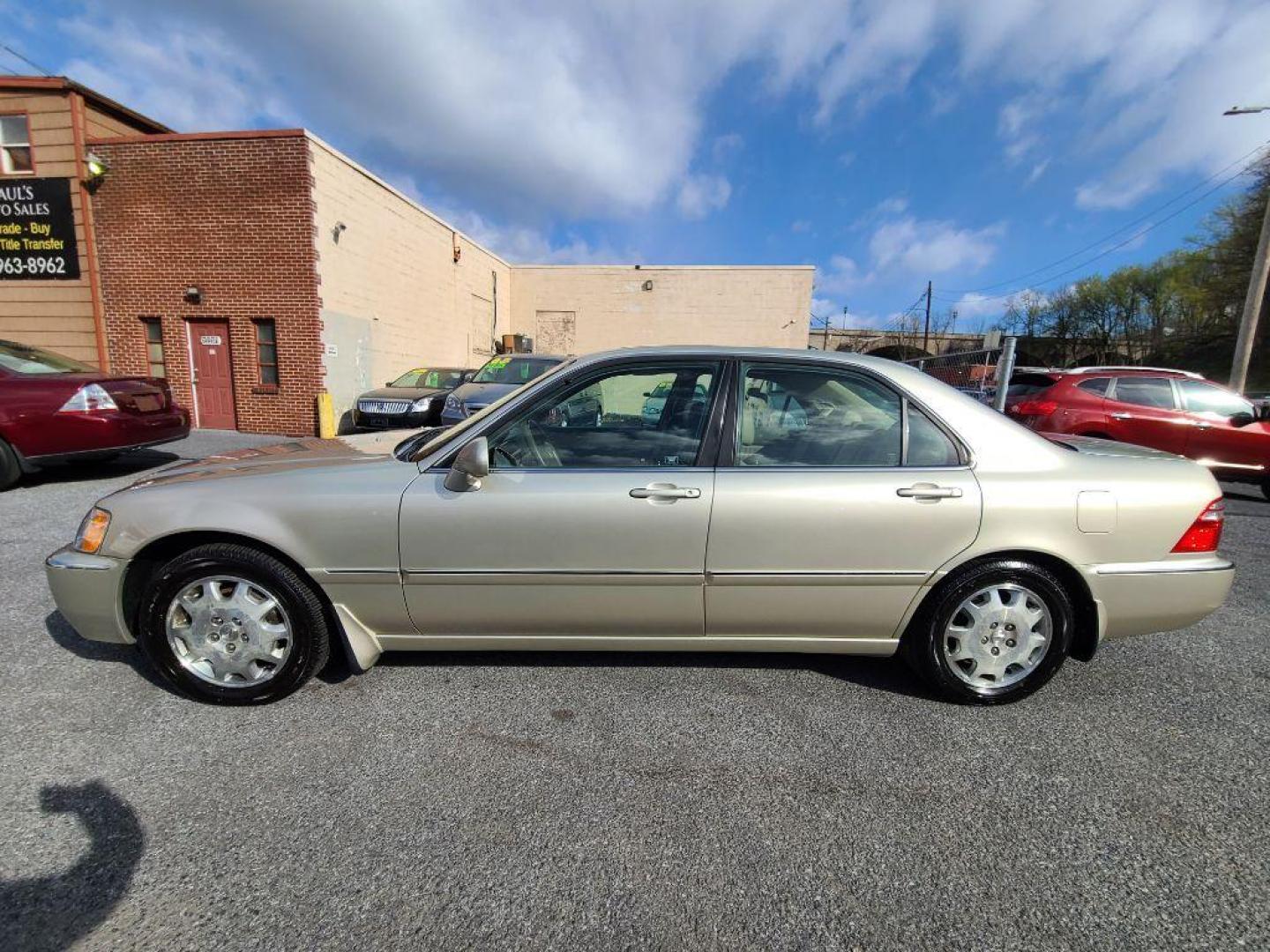 2004 GOLD ACURA 3.5RL SEDAN W/NAV (JH4KA96694C) with an 3.5L engine, Automatic transmission, located at 117 North Cameron Street, Harrisburg, PA, 17101, (717) 963-8962, 40.266762, -76.875259 - WE FINANCE!!! Good Credit/ Bad Credit/ No Credit - ALL Trade-Ins Welcomed!!! ***Guaranteed Credit Approval*** APPLY ONLINE or CALL us TODAY ;) Internet Prices and Marketplace Prices are SPECIAL discounted ***CASH DEALS*** Retail Prices are higher. Please call us to discuss your cash and finan - Photo#1