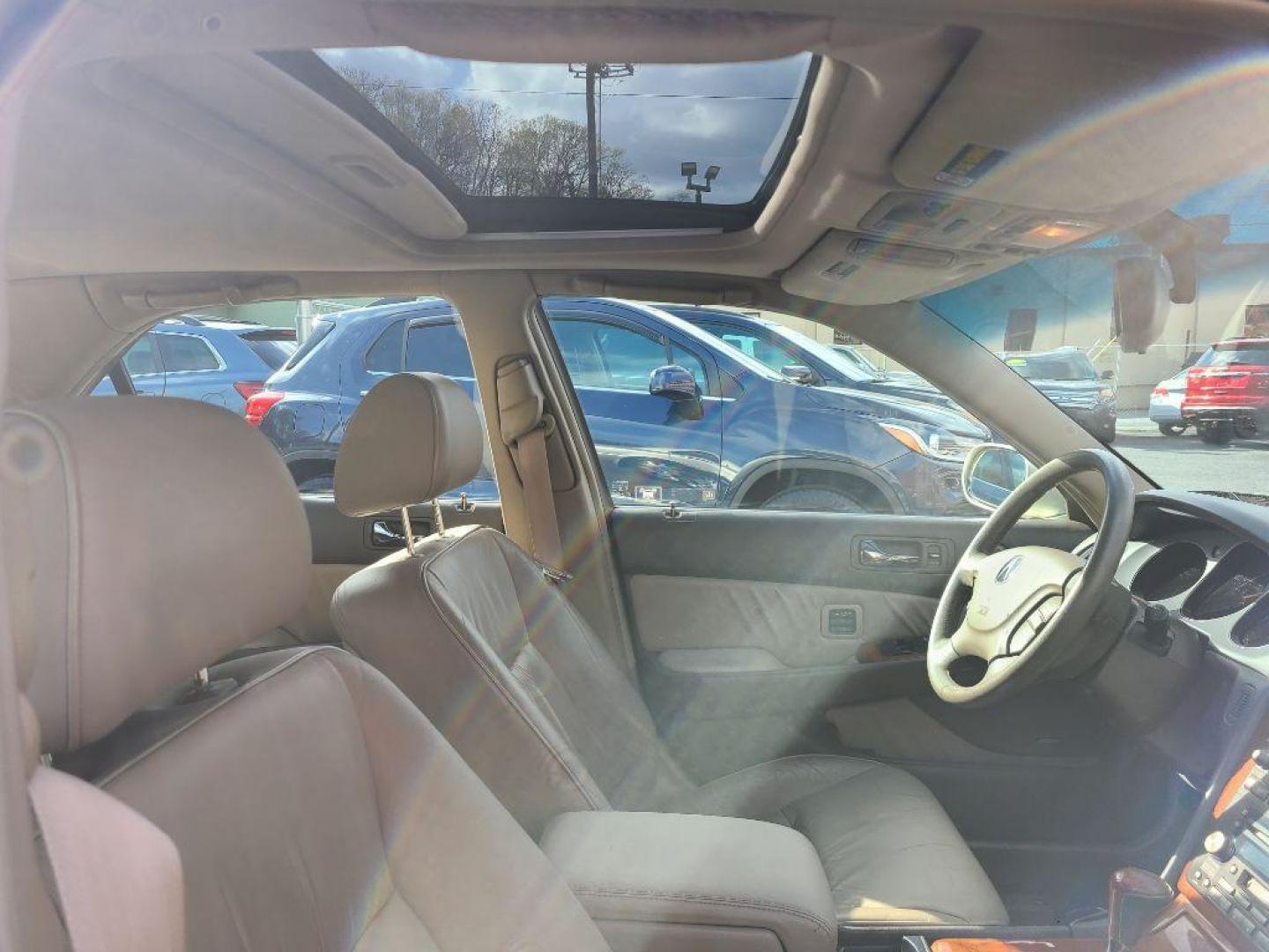 2004 GOLD ACURA 3.5RL SEDAN W/NAV (JH4KA96694C) with an 3.5L engine, Automatic transmission, located at 117 North Cameron Street, Harrisburg, PA, 17101, (717) 963-8962, 40.266762, -76.875259 - WE FINANCE!!! Good Credit/ Bad Credit/ No Credit - ALL Trade-Ins Welcomed!!! ***Guaranteed Credit Approval*** APPLY ONLINE or CALL us TODAY ;) Internet Prices and Marketplace Prices are SPECIAL discounted ***CASH DEALS*** Retail Prices are higher. Please call us to discuss your cash and finan - Photo#20