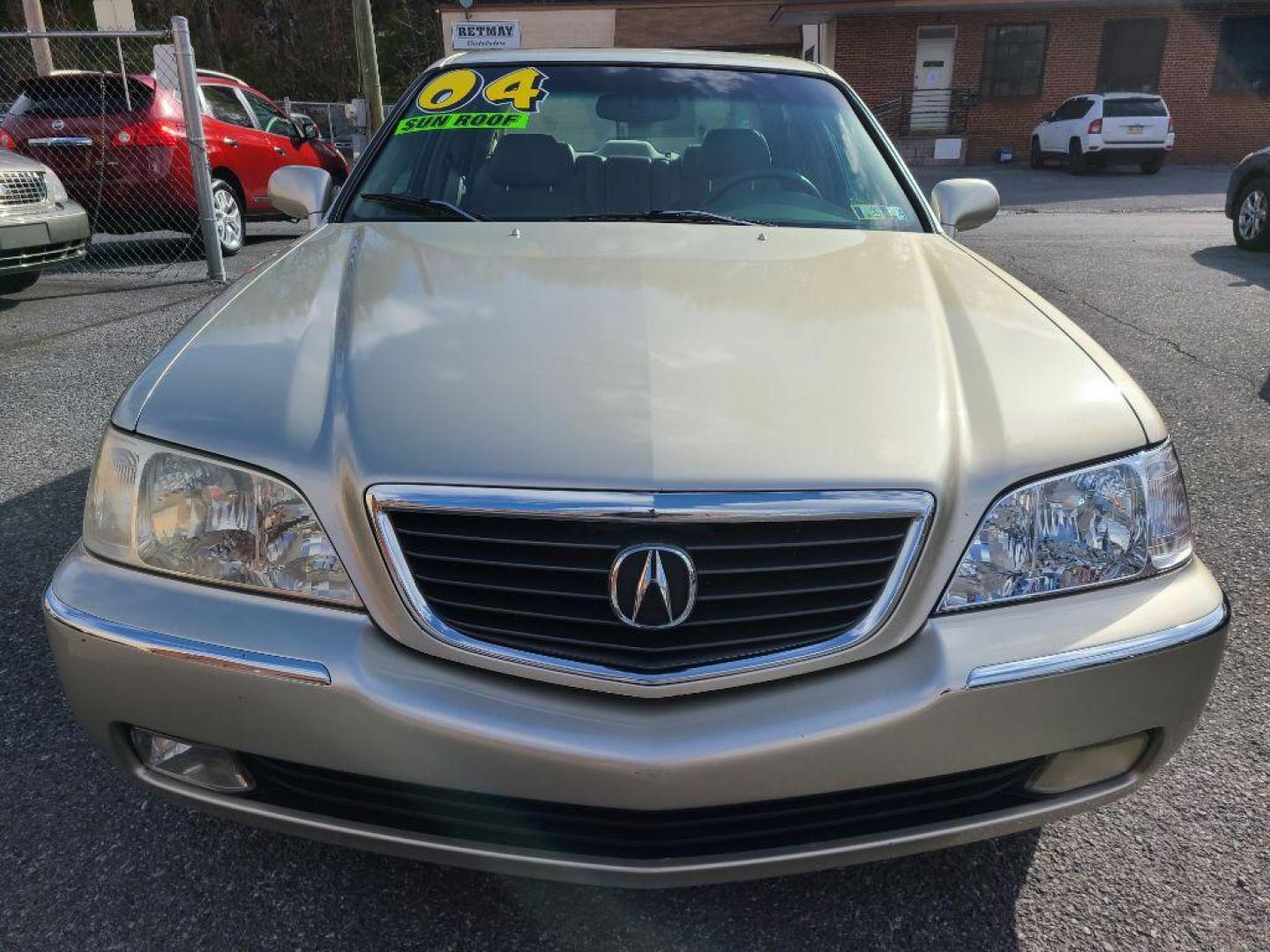 2004 GOLD ACURA 3.5RL SEDAN W/NAV (JH4KA96694C) with an 3.5L engine, Automatic transmission, located at 117 North Cameron Street, Harrisburg, PA, 17101, (717) 963-8962, 40.266762, -76.875259 - WE FINANCE!!! Good Credit/ Bad Credit/ No Credit - ALL Trade-Ins Welcomed!!! ***Guaranteed Credit Approval*** APPLY ONLINE or CALL us TODAY ;) Internet Prices and Marketplace Prices are SPECIAL discounted ***CASH DEALS*** Retail Prices are higher. Please call us to discuss your cash and finan - Photo#6