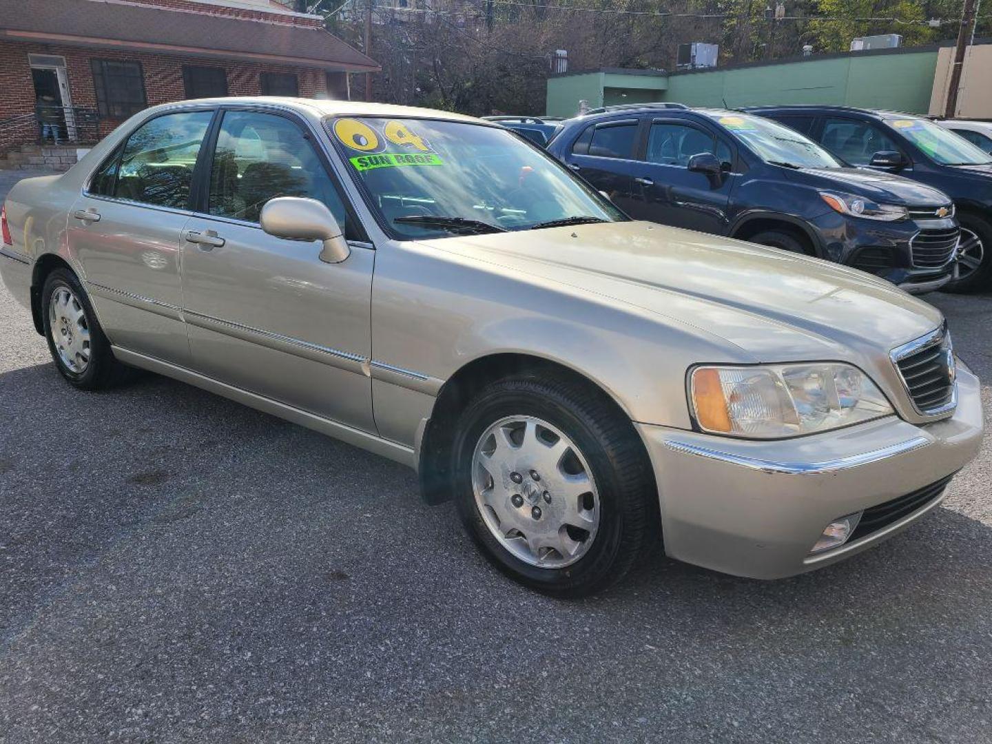 2004 GOLD ACURA 3.5RL SEDAN W/NAV (JH4KA96694C) with an 3.5L engine, Automatic transmission, located at 117 North Cameron Street, Harrisburg, PA, 17101, (717) 963-8962, 40.266762, -76.875259 - WE FINANCE!!! Good Credit/ Bad Credit/ No Credit - ALL Trade-Ins Welcomed!!! ***Guaranteed Credit Approval*** APPLY ONLINE or CALL us TODAY ;) Internet Prices and Marketplace Prices are SPECIAL discounted ***CASH DEALS*** Retail Prices are higher. Please call us to discuss your cash and finan - Photo#7