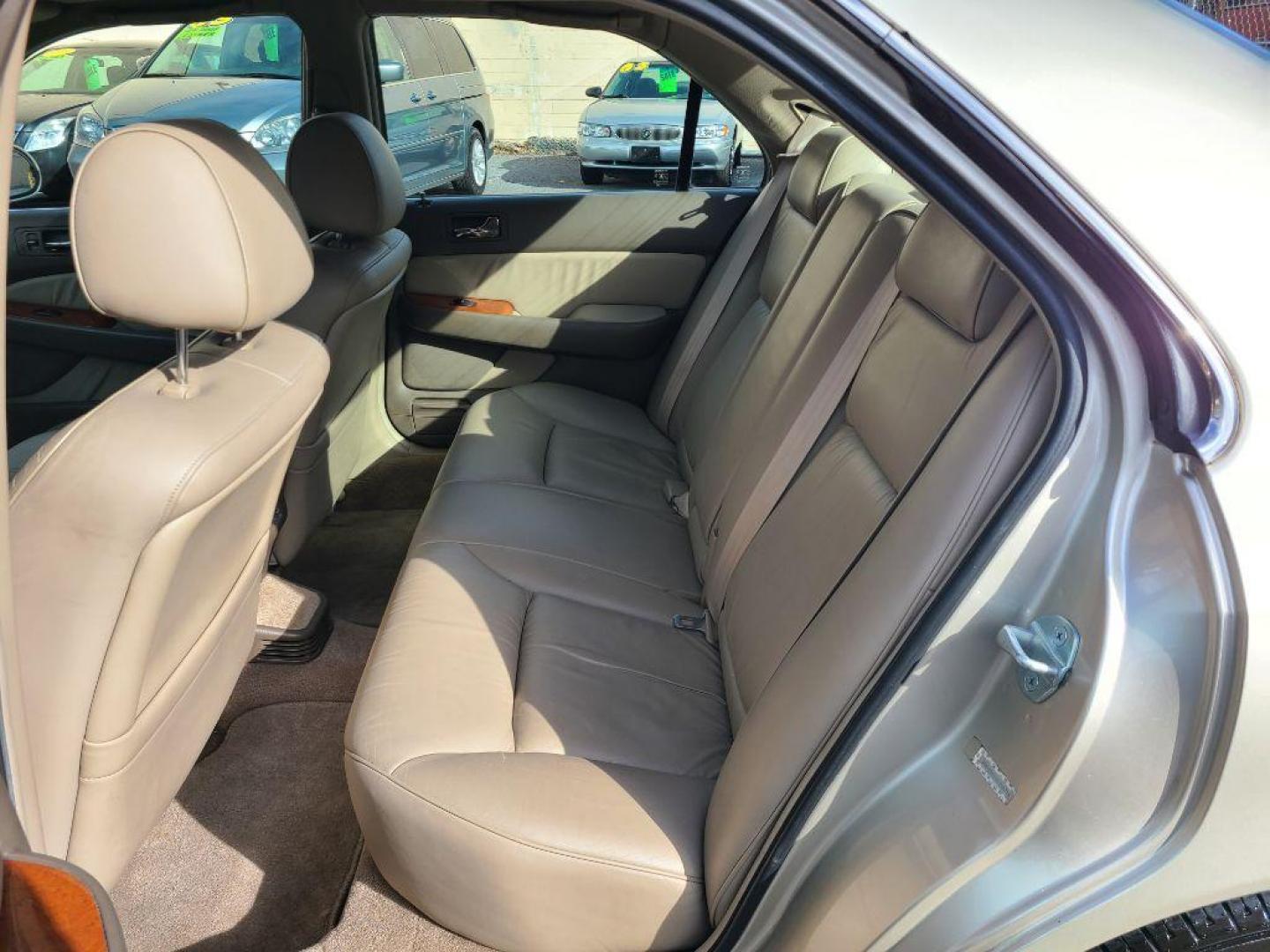 2004 GOLD ACURA 3.5RL SEDAN W/NAV (JH4KA96694C) with an 3.5L engine, Automatic transmission, located at 117 North Cameron Street, Harrisburg, PA, 17101, (717) 963-8962, 40.266762, -76.875259 - WE FINANCE!!! Good Credit/ Bad Credit/ No Credit - ALL Trade-Ins Welcomed!!! ***Guaranteed Credit Approval*** APPLY ONLINE or CALL us TODAY ;) Internet Prices and Marketplace Prices are SPECIAL discounted ***CASH DEALS*** Retail Prices are higher. Please call us to discuss your cash and finan - Photo#8